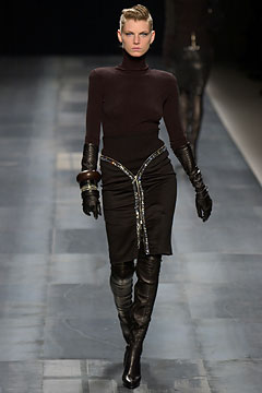 Givenchy F/W 03 Look 36
