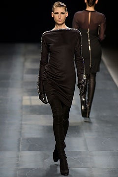Givenchy F/W 03 Look 38