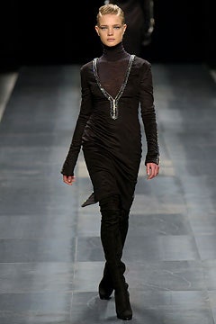 Givenchy F/W 03 Look 39
