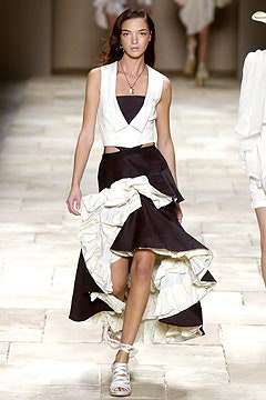 Givenchy S/S 04 Look 30