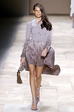 Givenchy S/S 04 Look 32