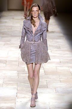 Givenchy S/S 04 Look 33