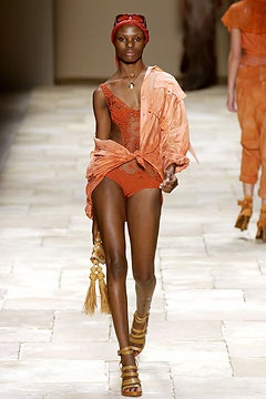 Givenchy S/S 04 Look 41