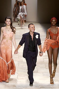 Givenchy S/S 04 Look 50