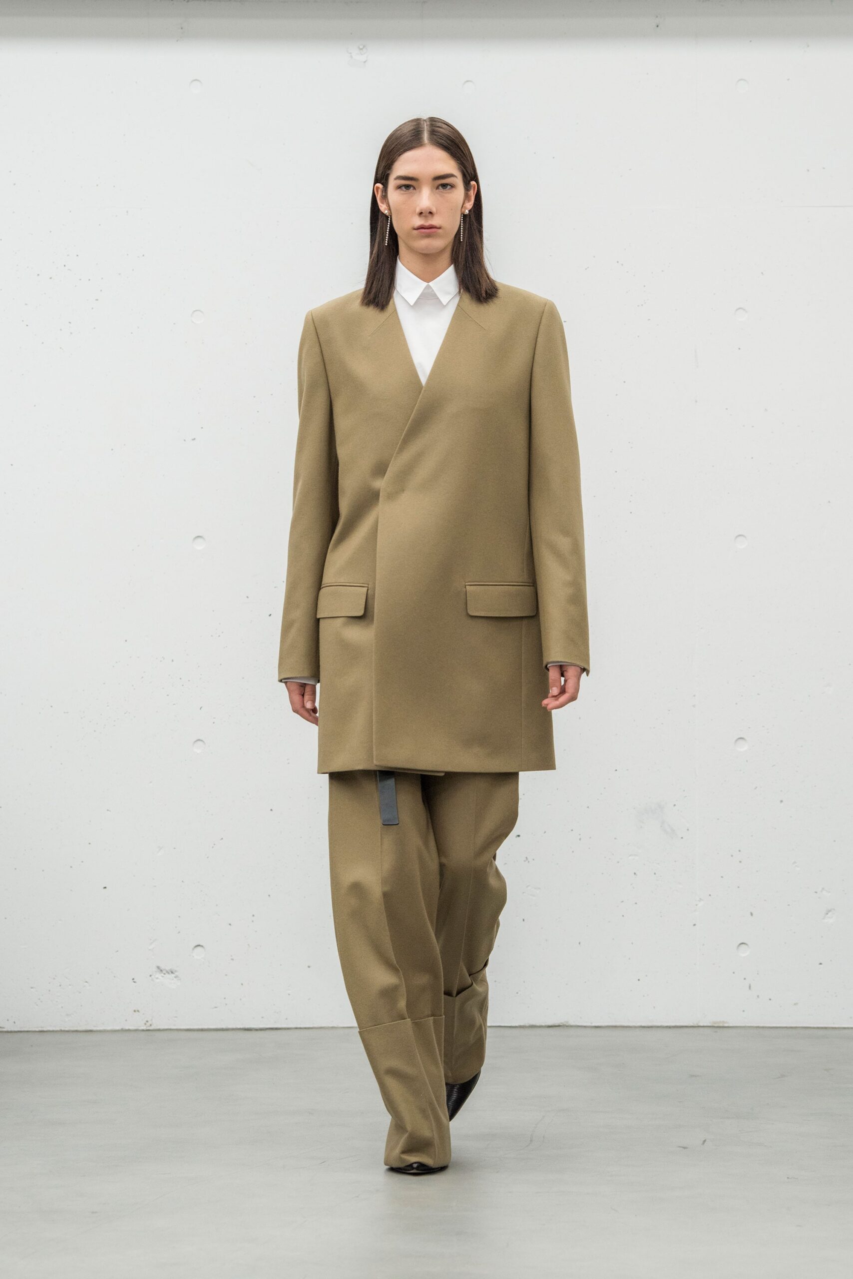 Hyke Tokyo F/W 17 Look 12