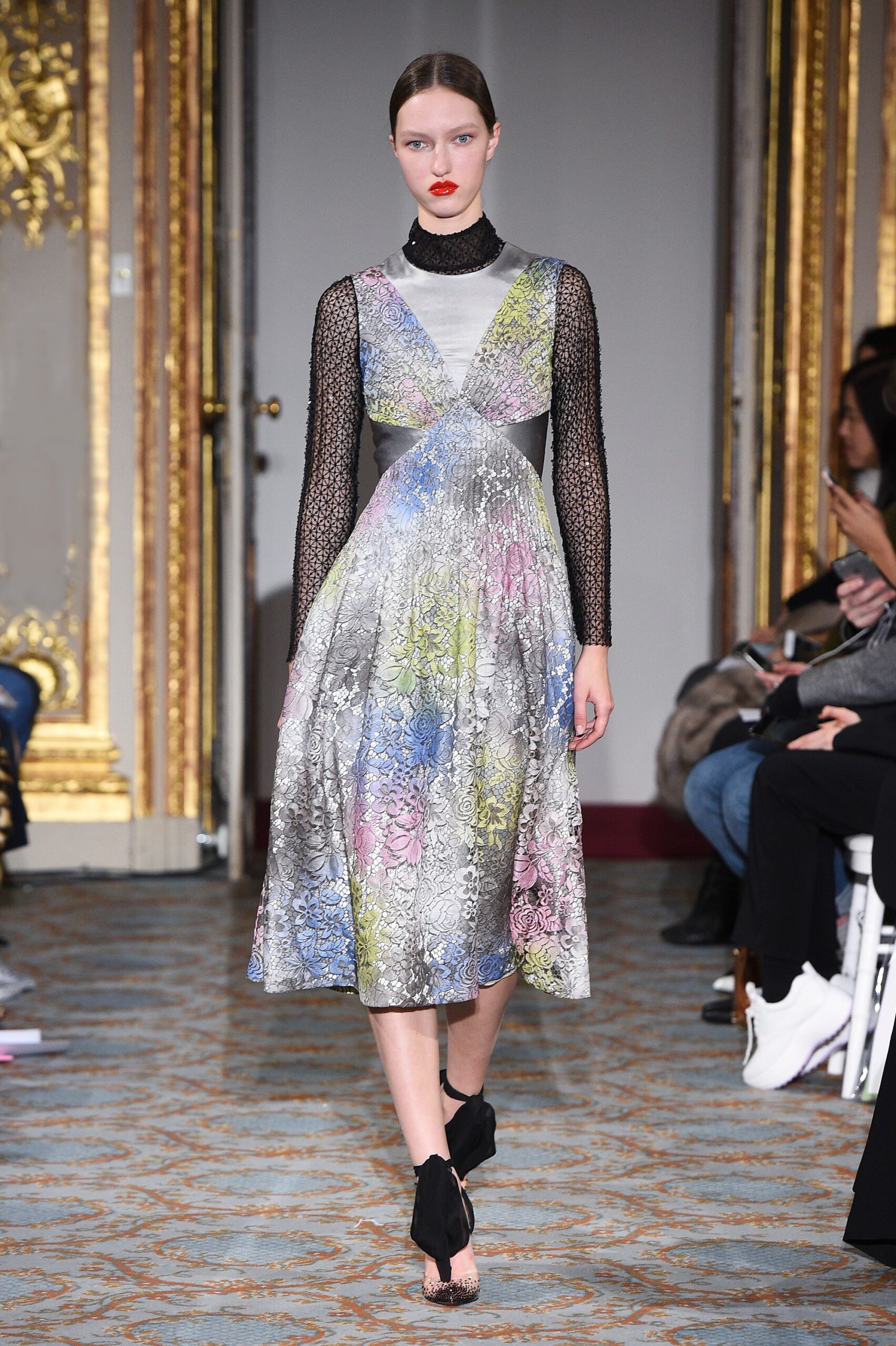 Huishan Zhang F/W 18 Look 13