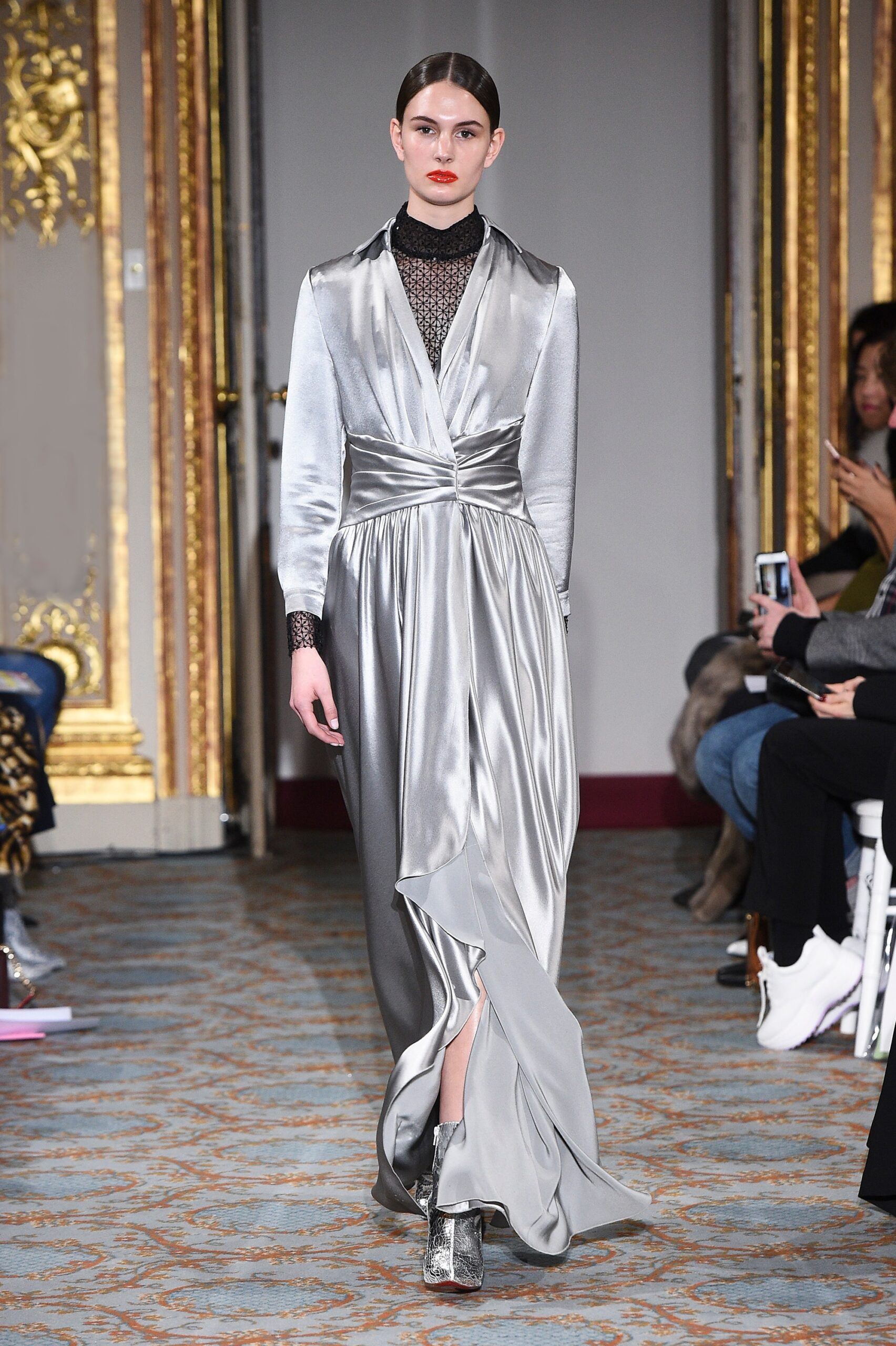 Huishan Zhang F/W 18 Look 14