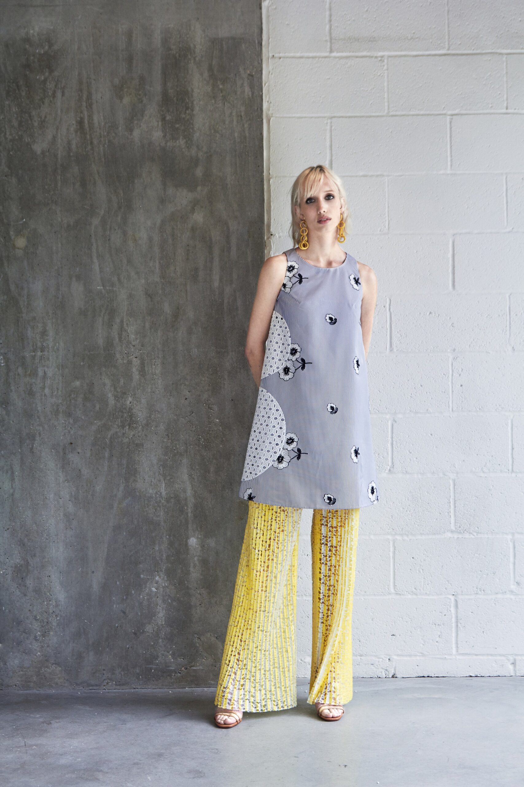 Huishan Zhang Resort 18 Look 15