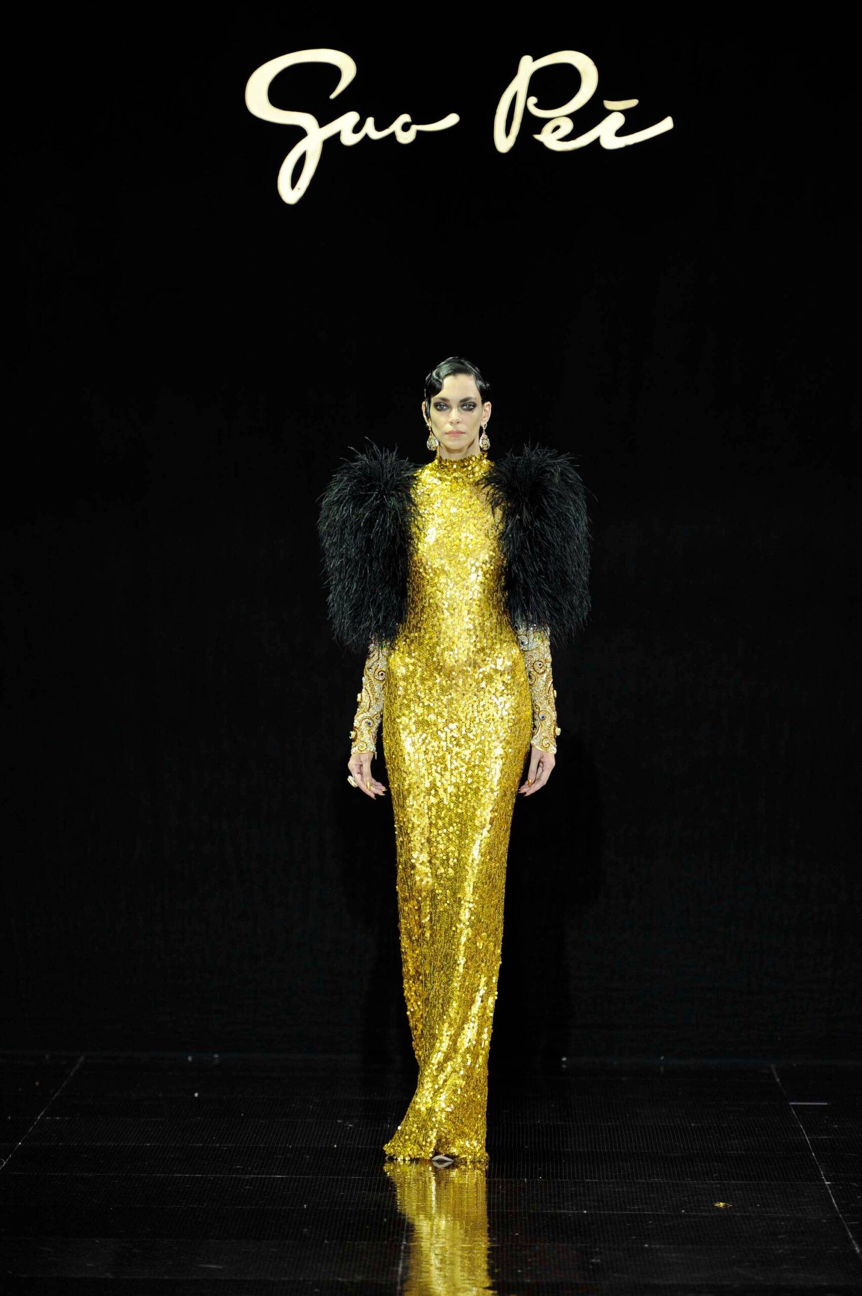Guo Pei F/W 16 Couture Look 17