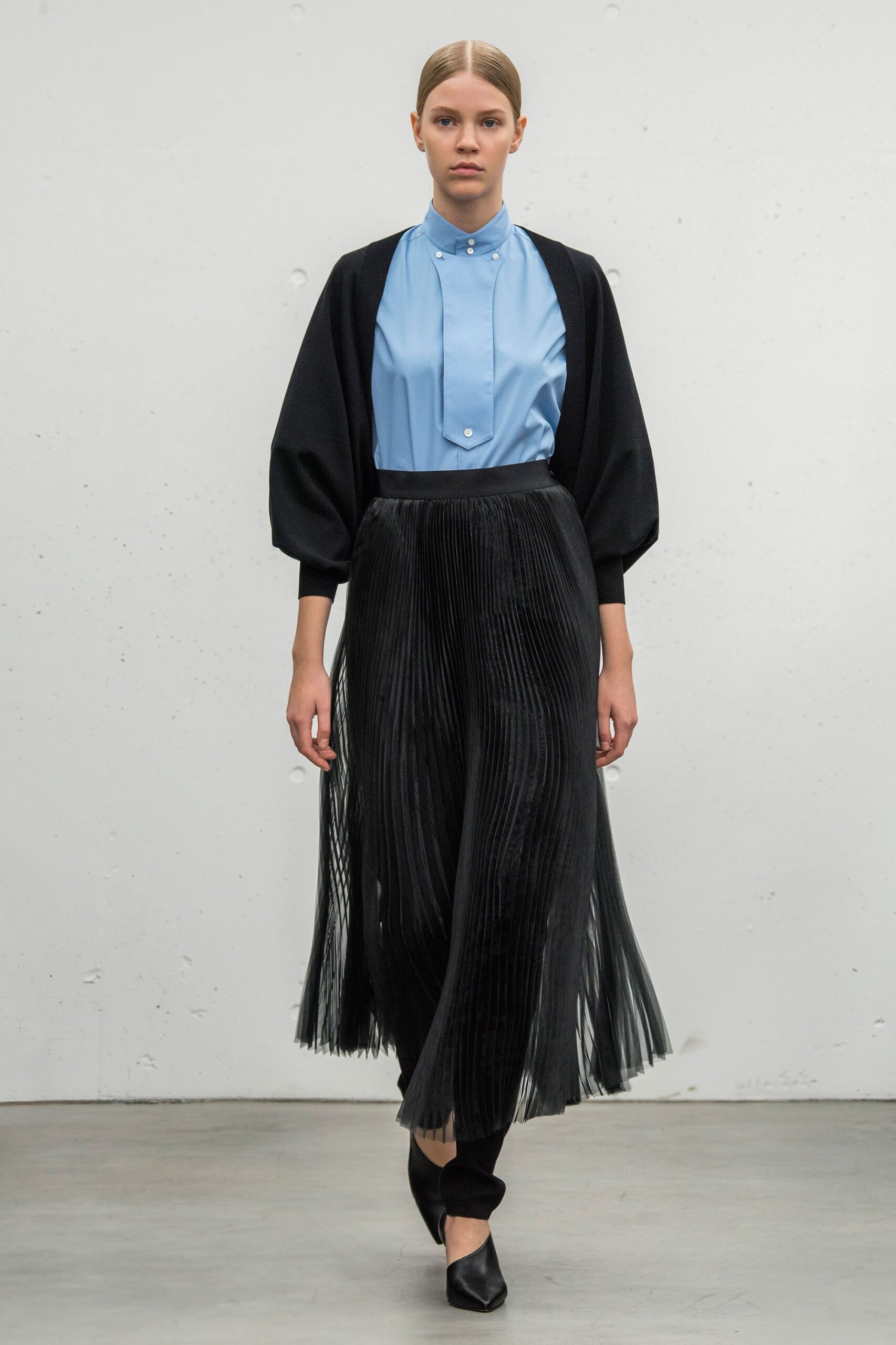 Hyke Tokyo S/S 18 Look 17