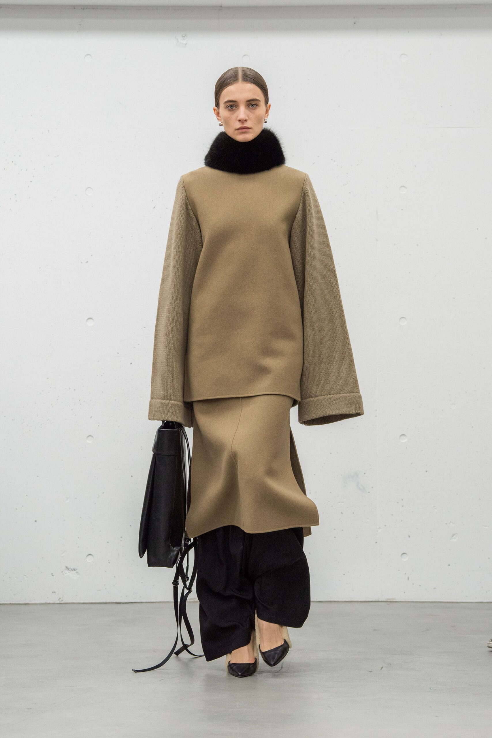 Hyke Tokyo F/W 17 Look 18