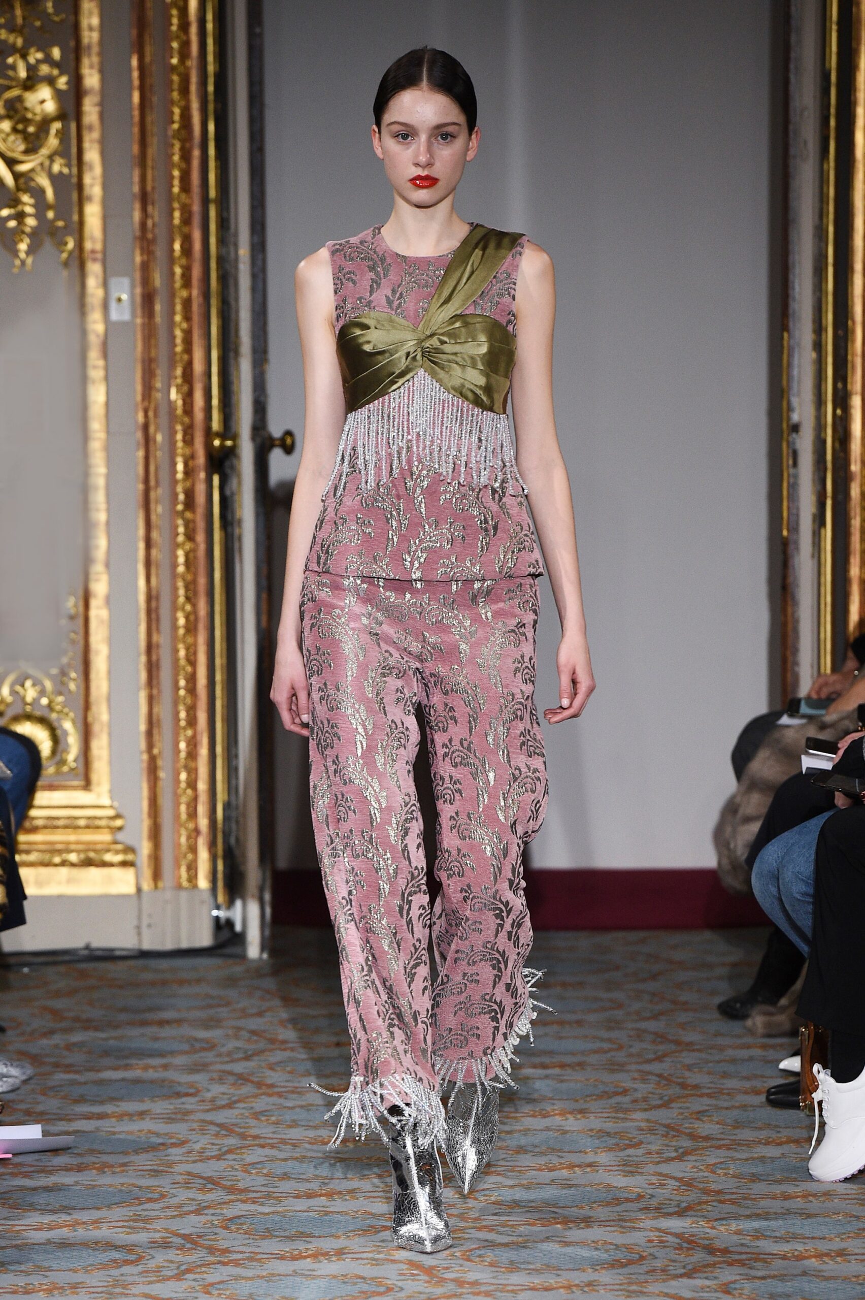 Huishan Zhang F/W 18 Look 21