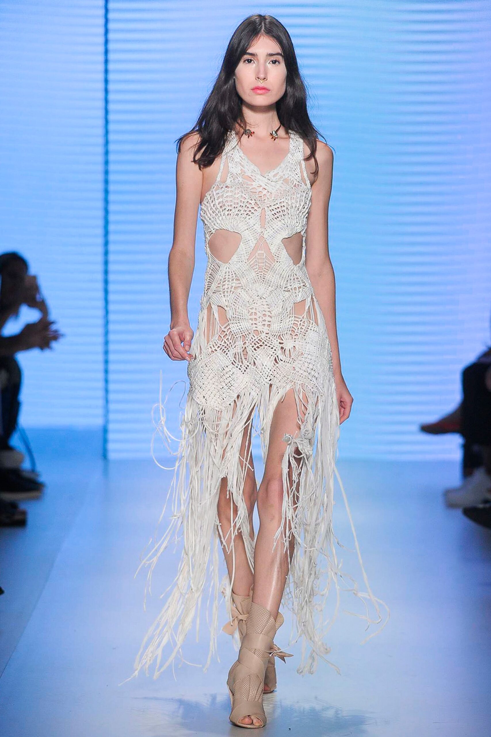 Helô Rocha Resort 17 Look 13
