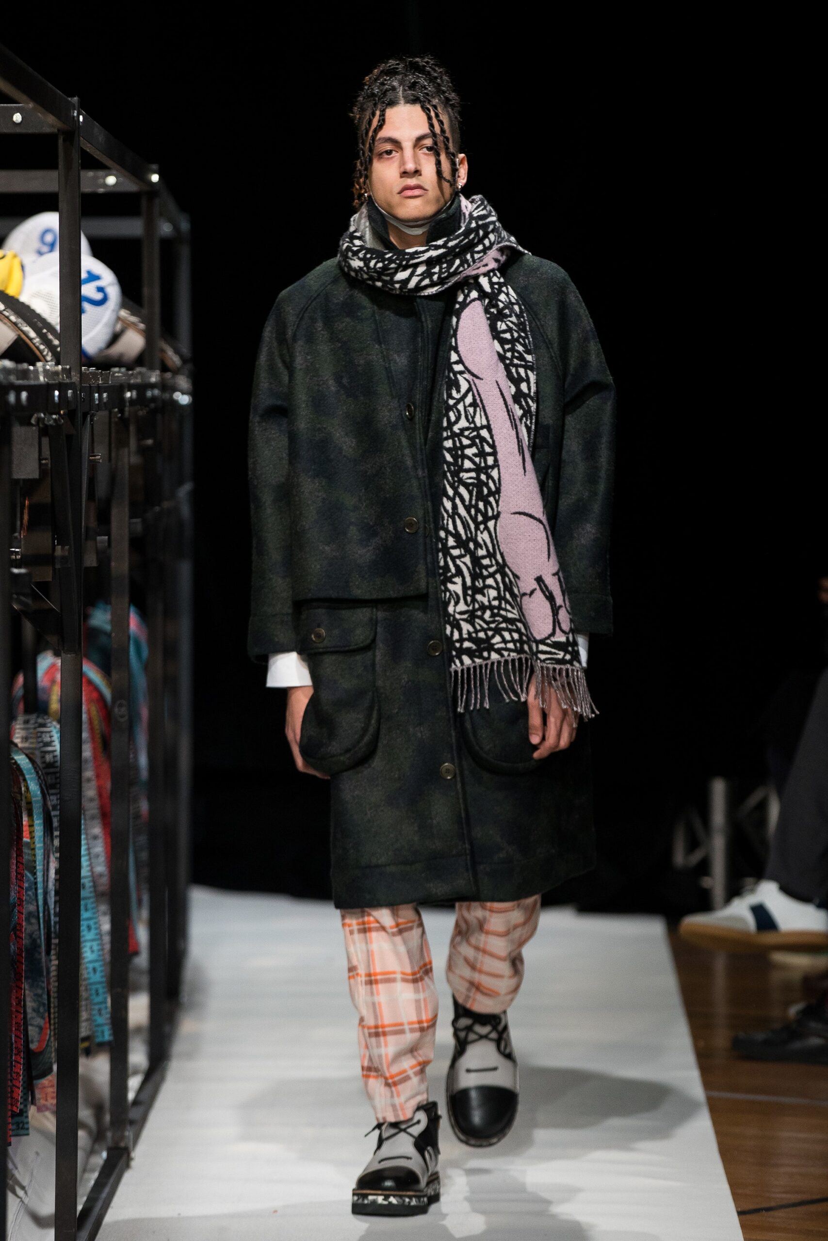 Henrik Vibskov Copenhagen F/W 18 Look 25