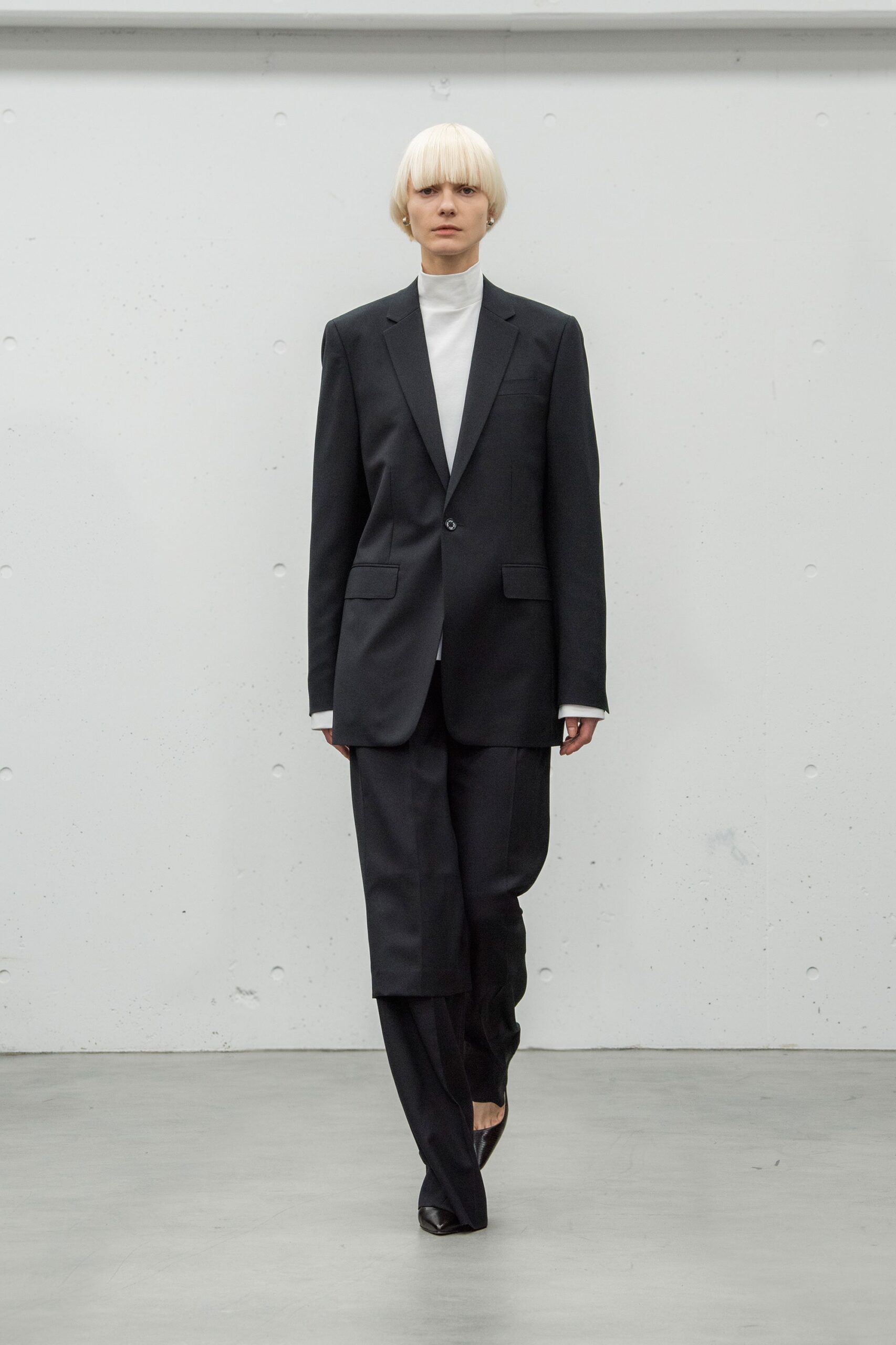 Hyke Tokyo F/W 17 Look 25