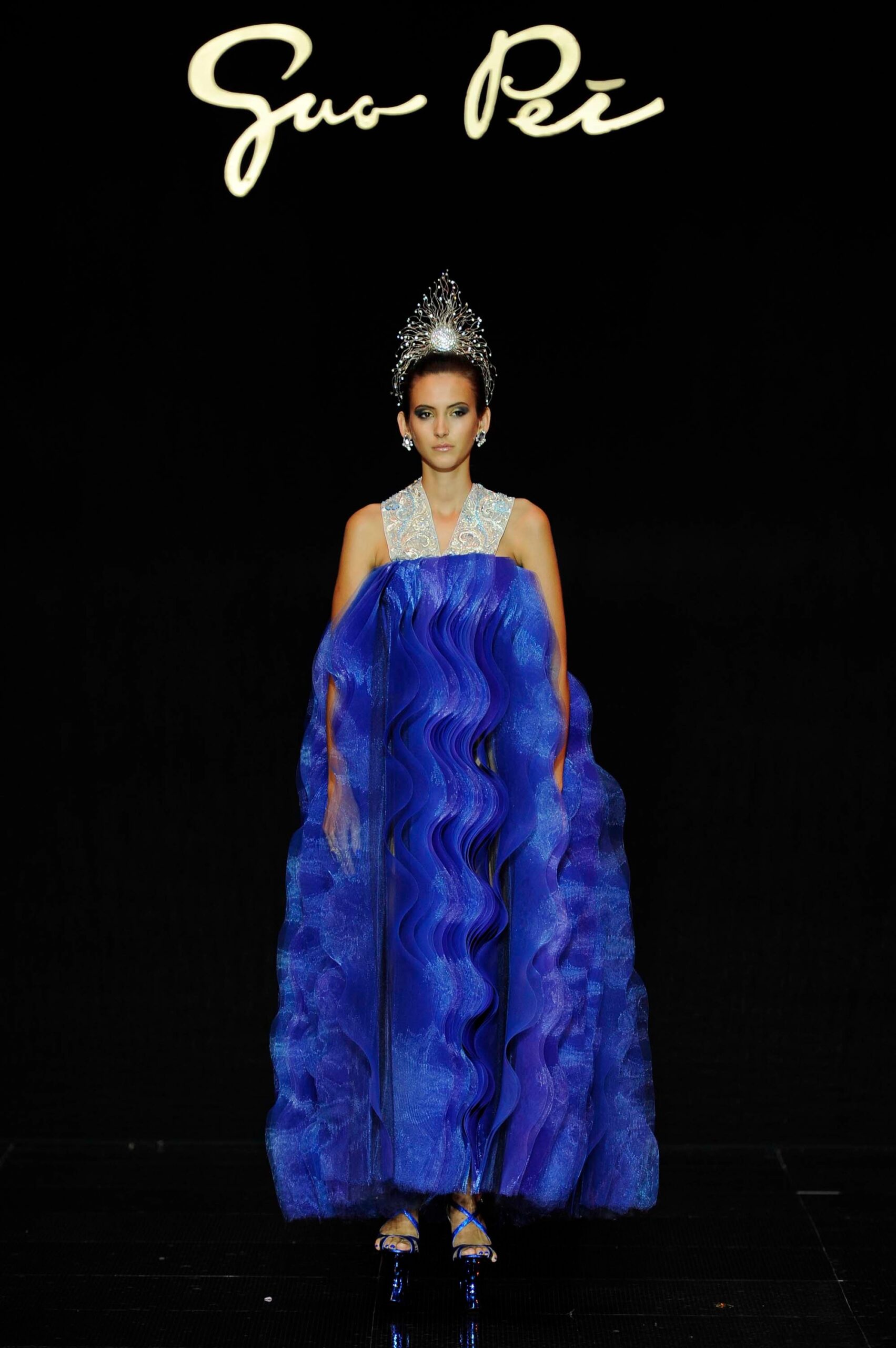 Guo Pei F/W 16 Couture Look 27