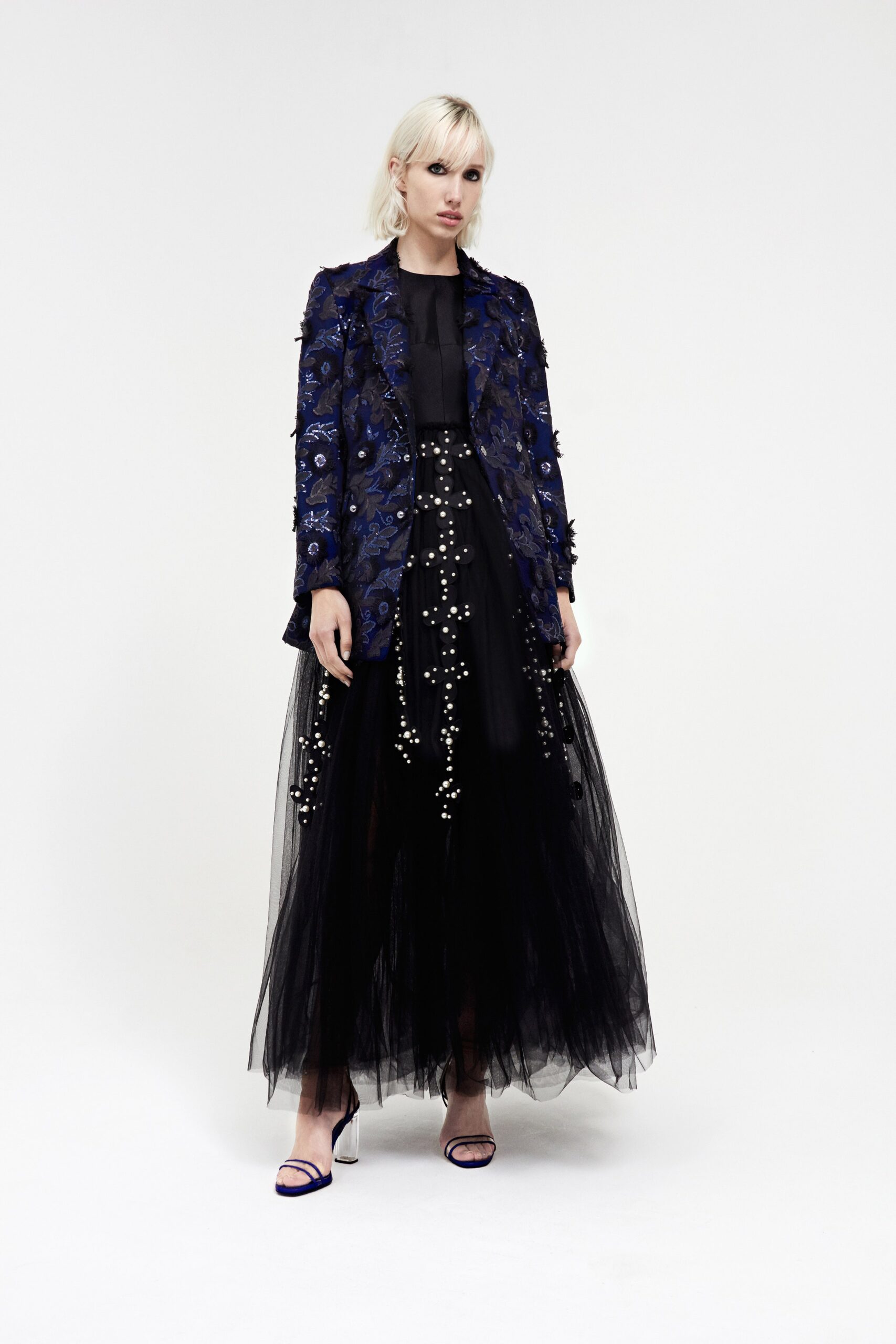 Huishan Zhang Resort 18 Look 27