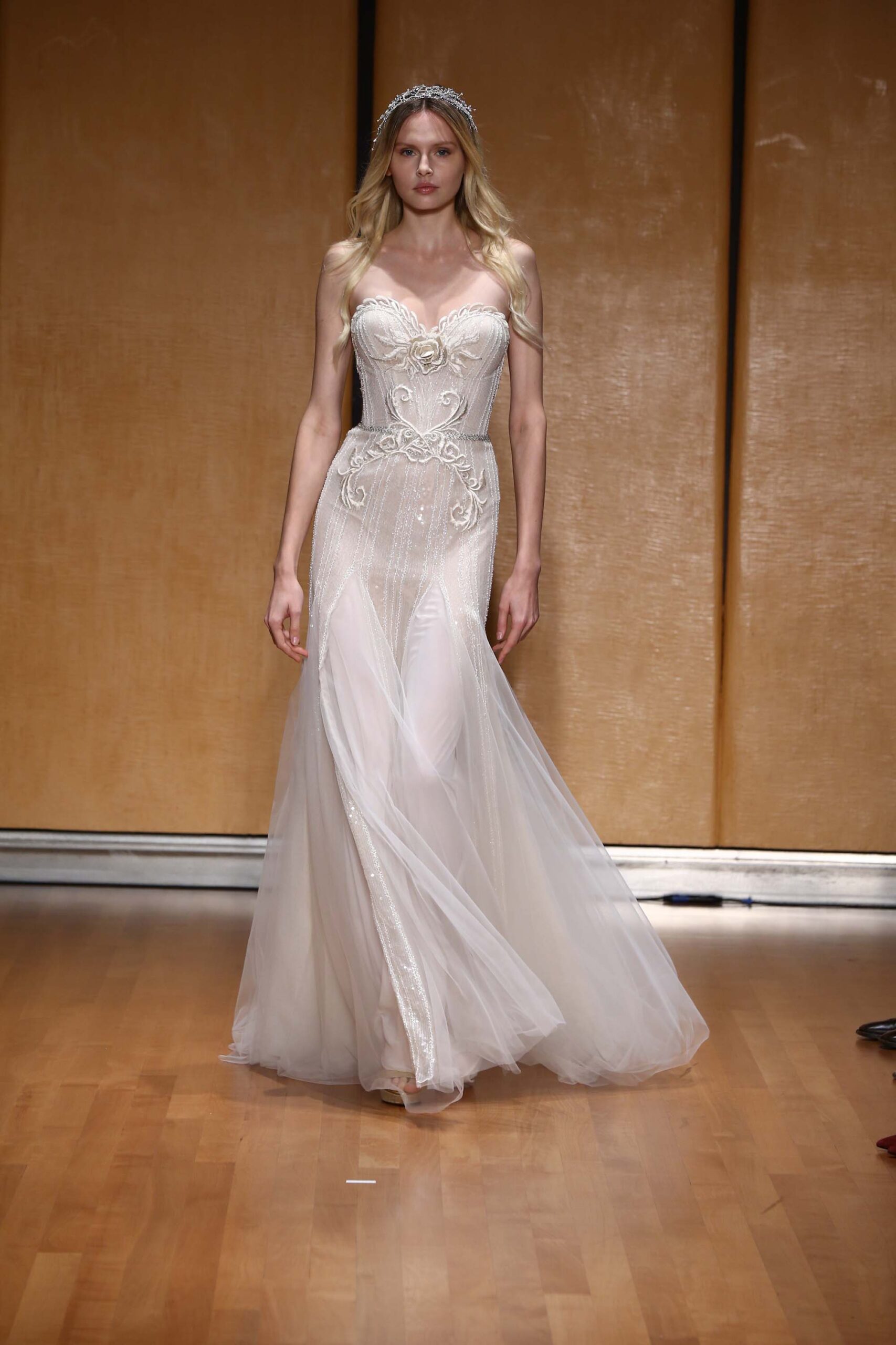 Inbal Dror F/W 17 Bridal Look 26