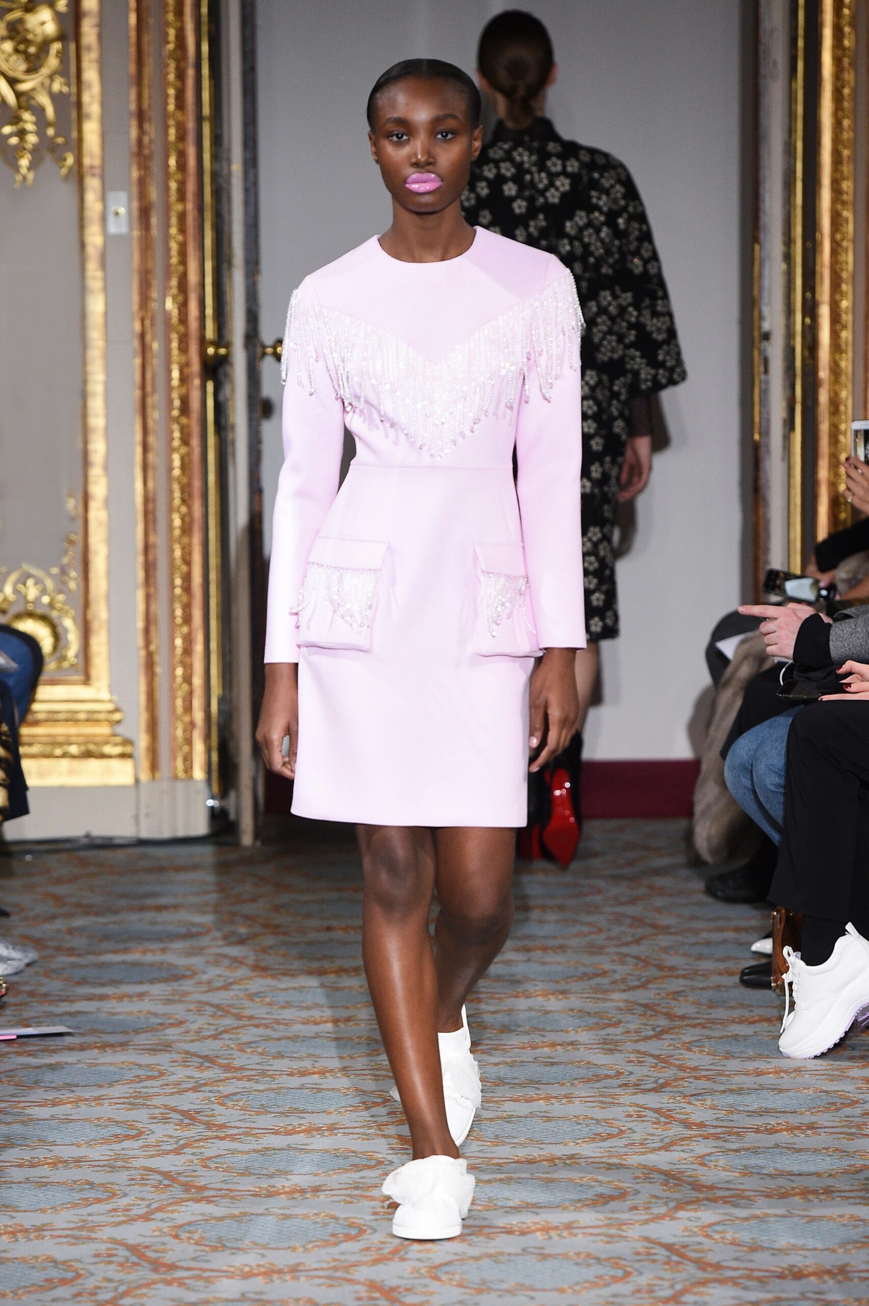 Huishan Zhang F/W 18 Look 30