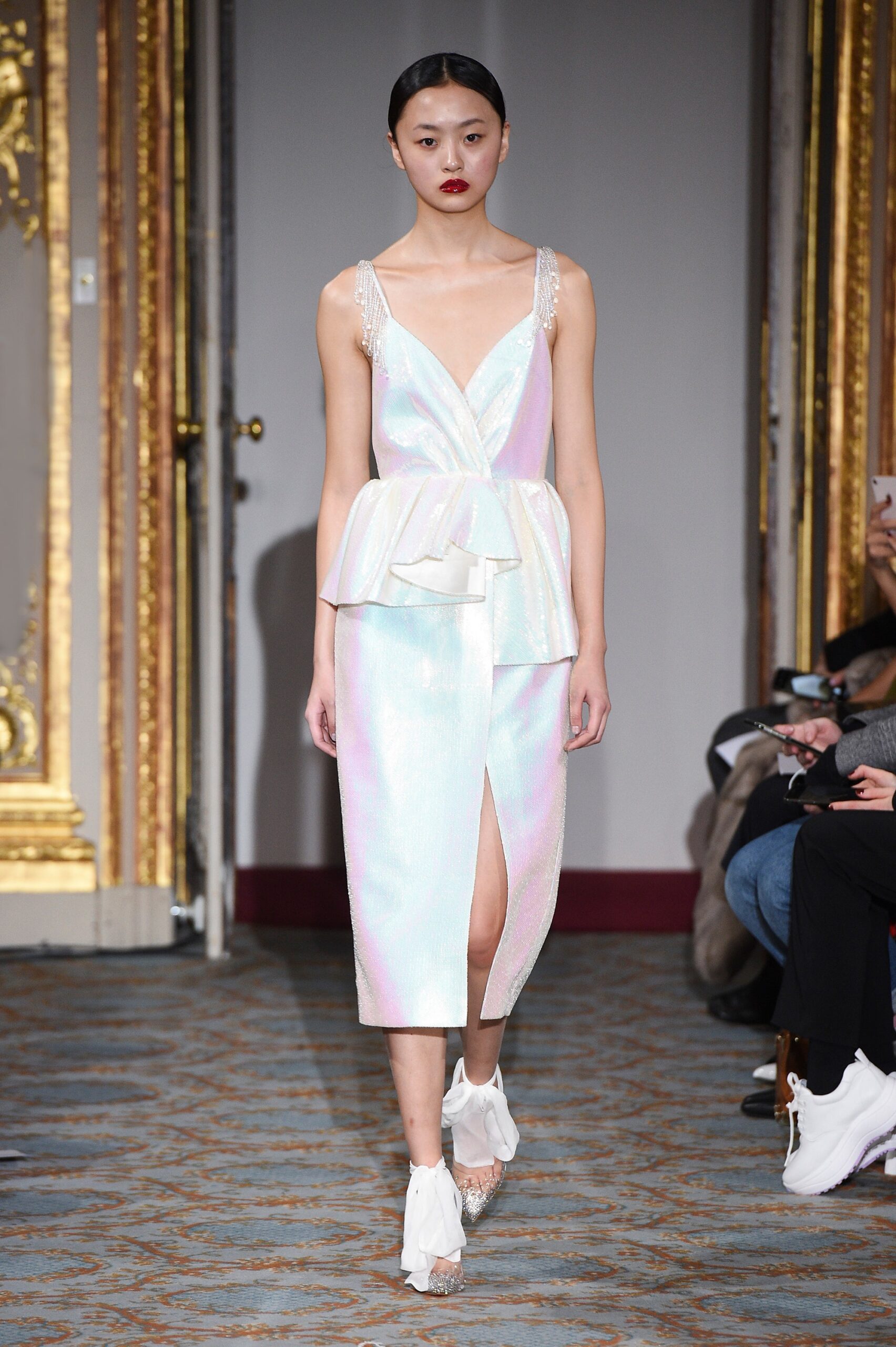 Huishan Zhang F/W 18 Look 31