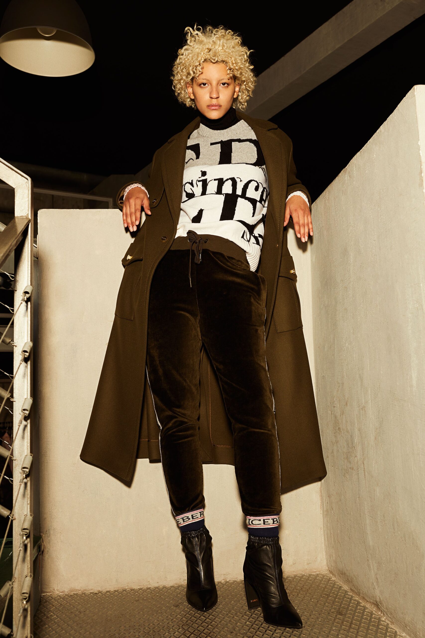 Iceberg F/W 18 Look 20