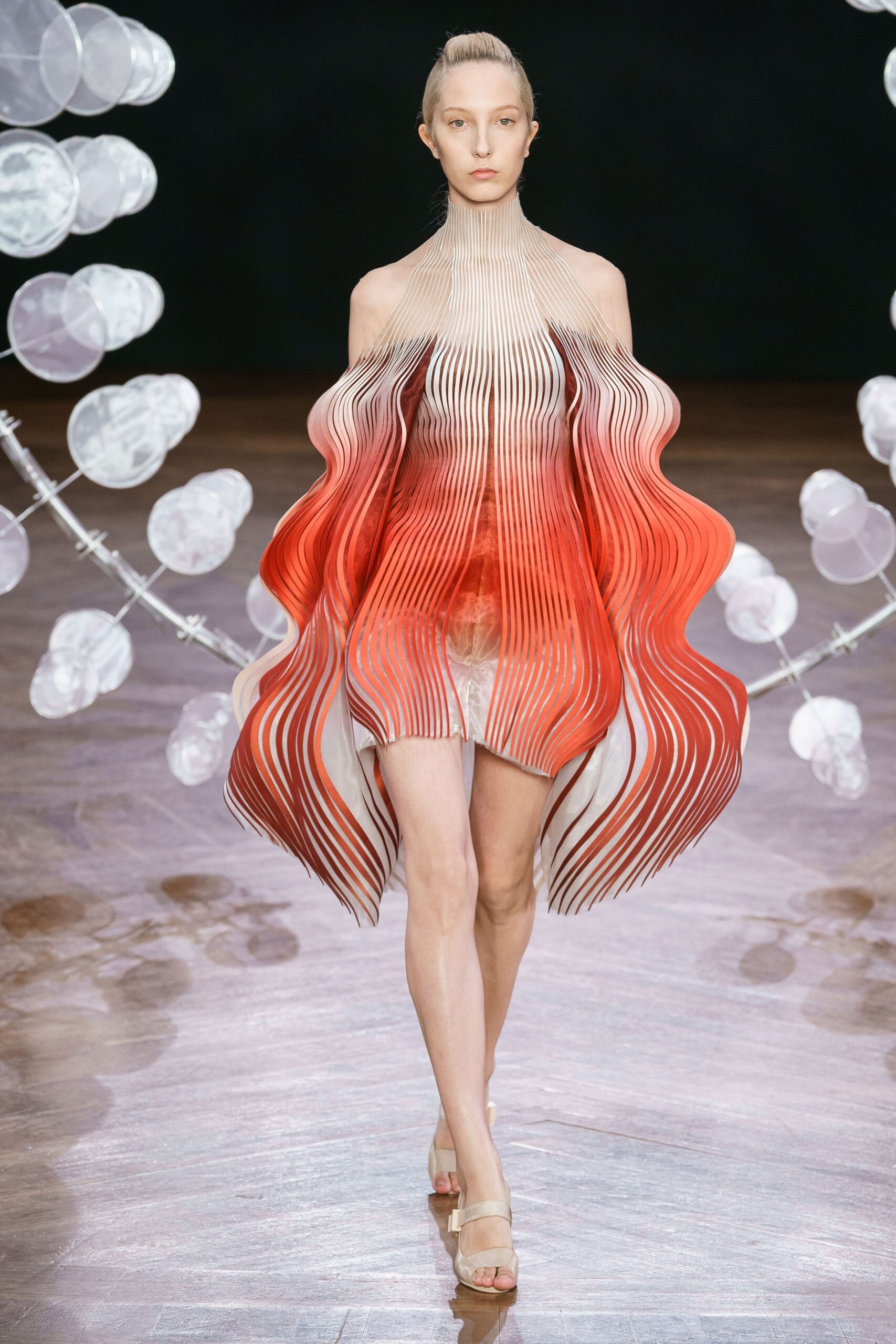 Iris van Herpen F/W 19 Couture Look 1