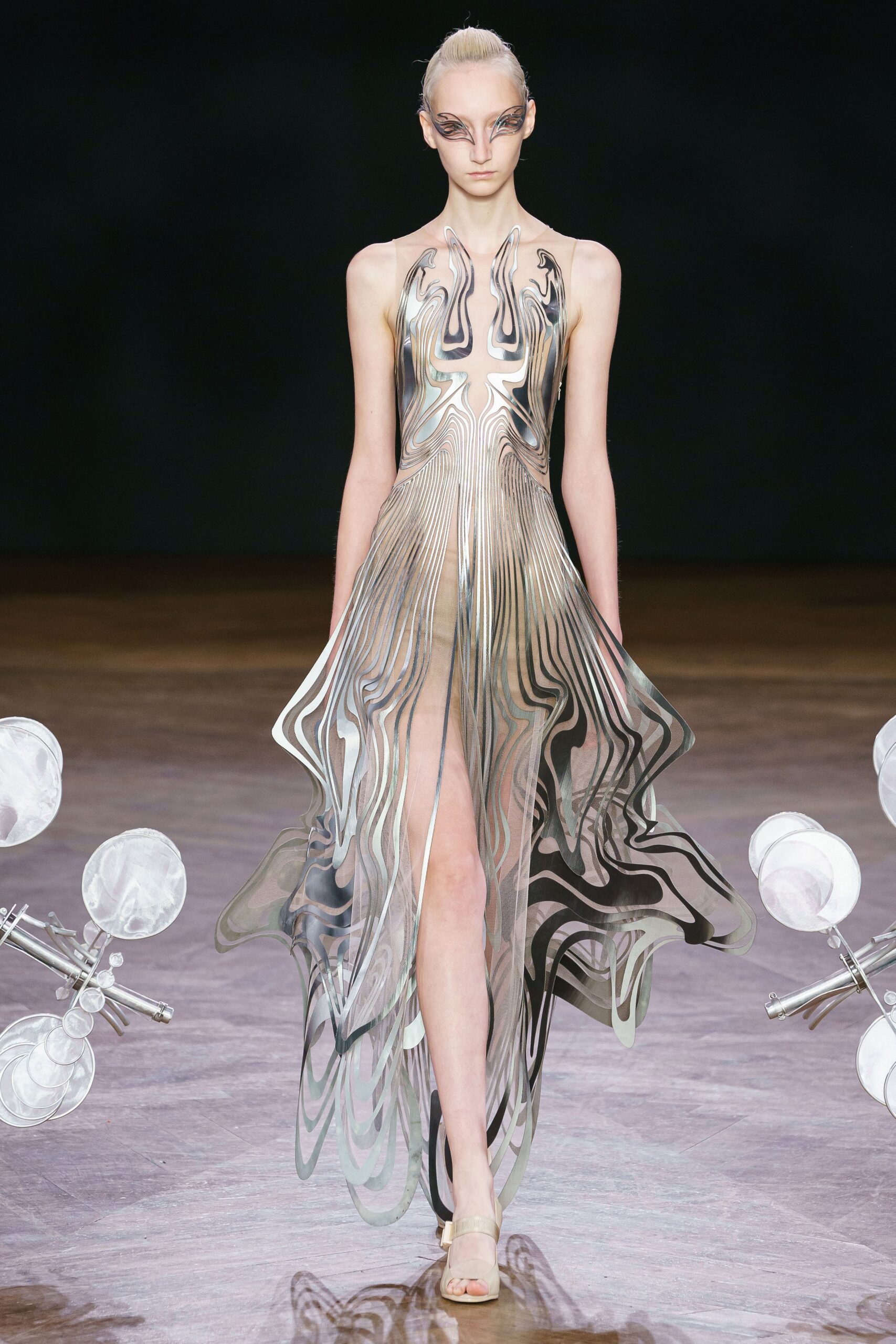 Iris van Herpen F/W 19 Couture Look 6