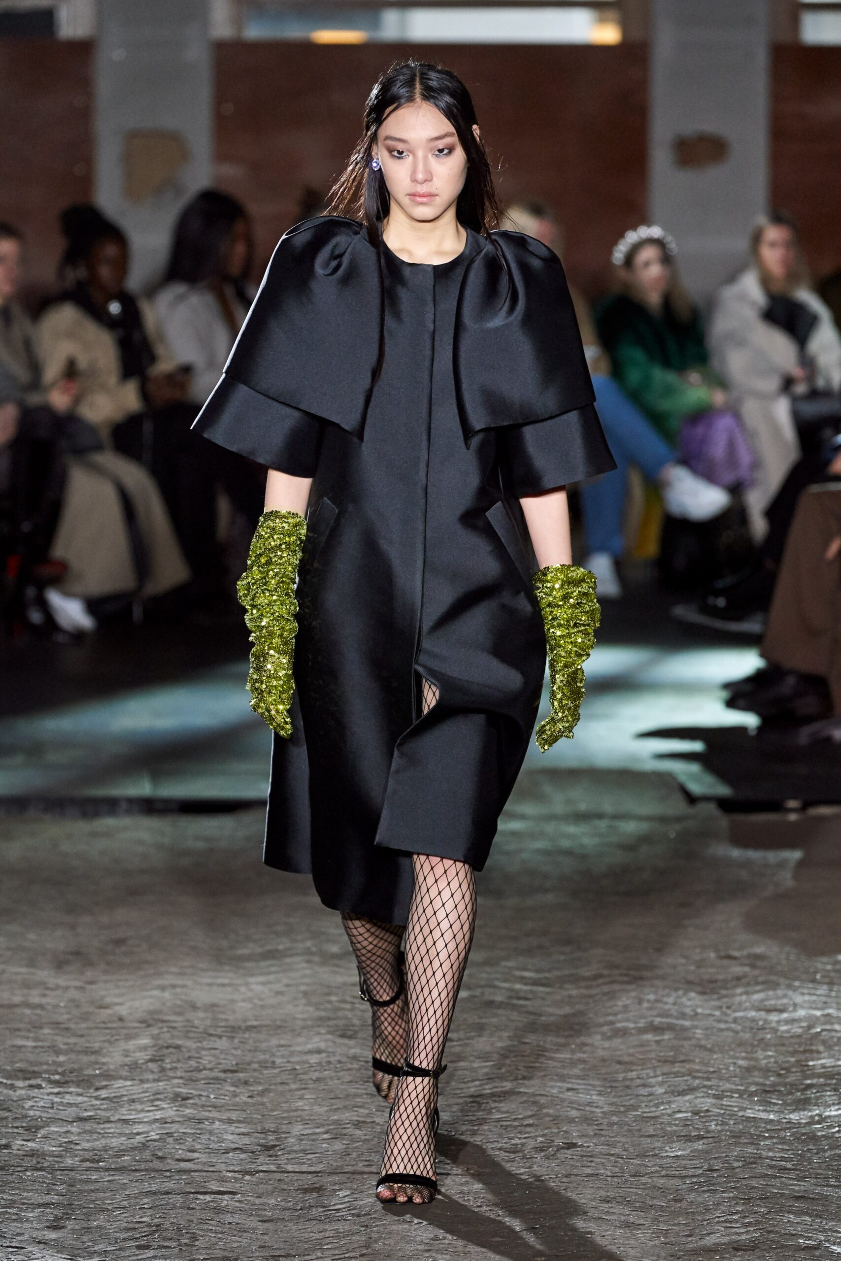 Huishan Zhang F/W 20 Look 1