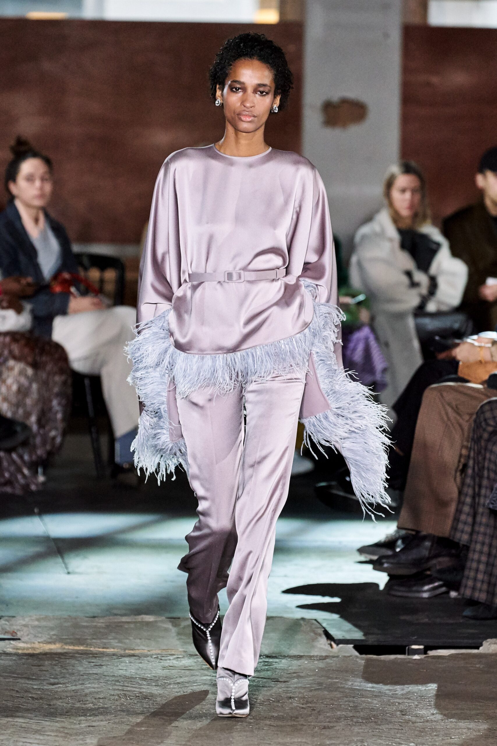 Huishan Zhang F/W 20 Look 15