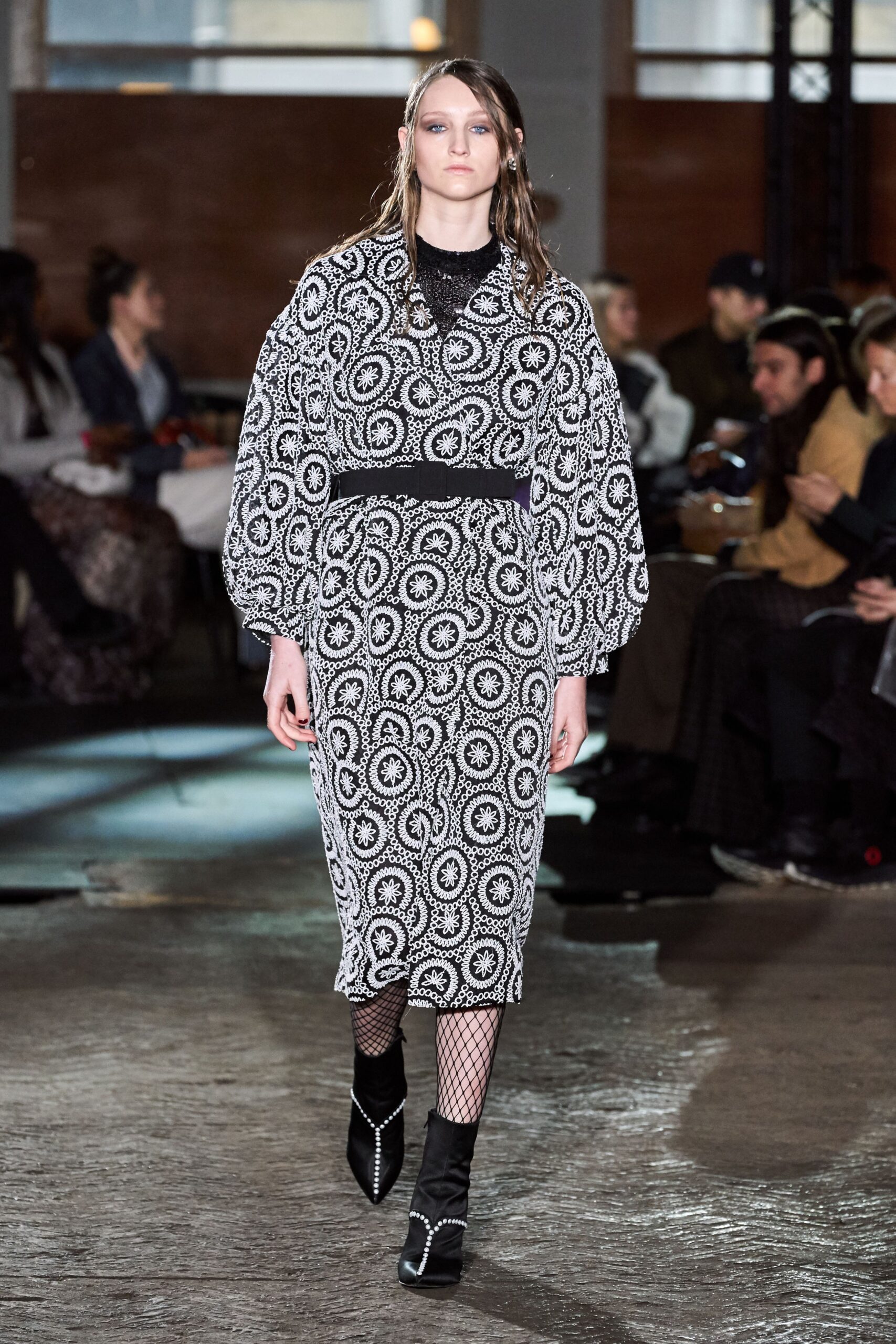 Huishan Zhang F/W 20 Look 17
