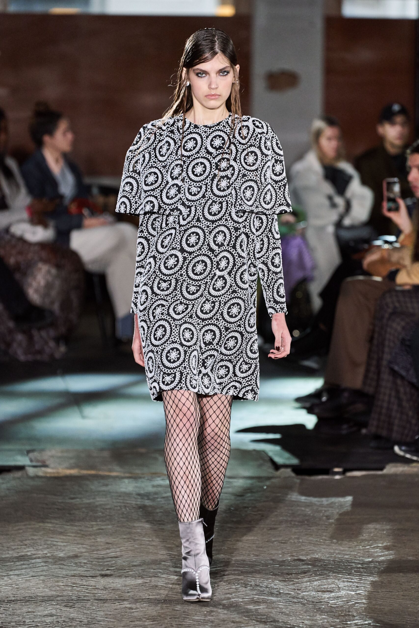 Huishan Zhang F/W 20 Look 19