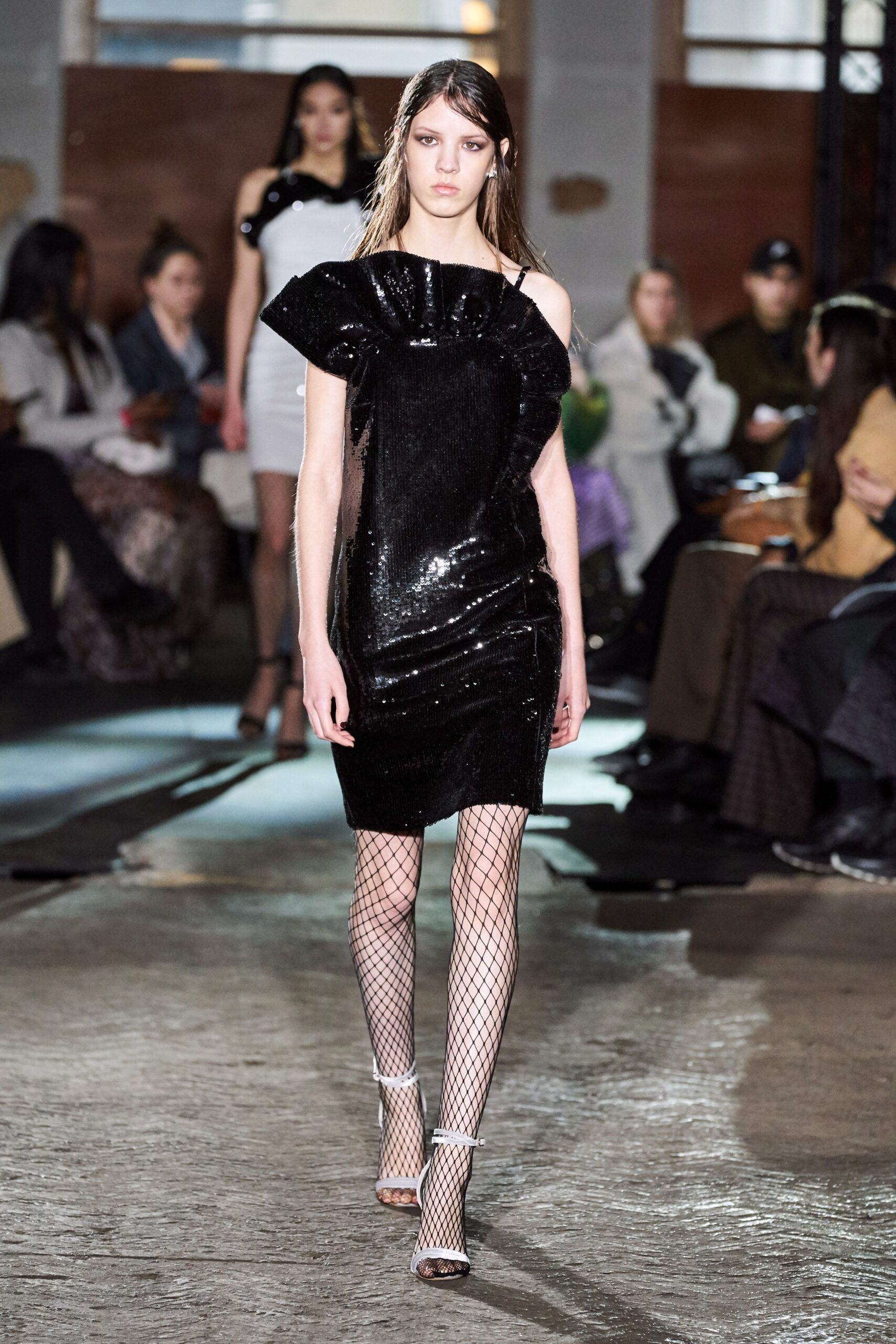 Huishan Zhang F/W 20 Look 22