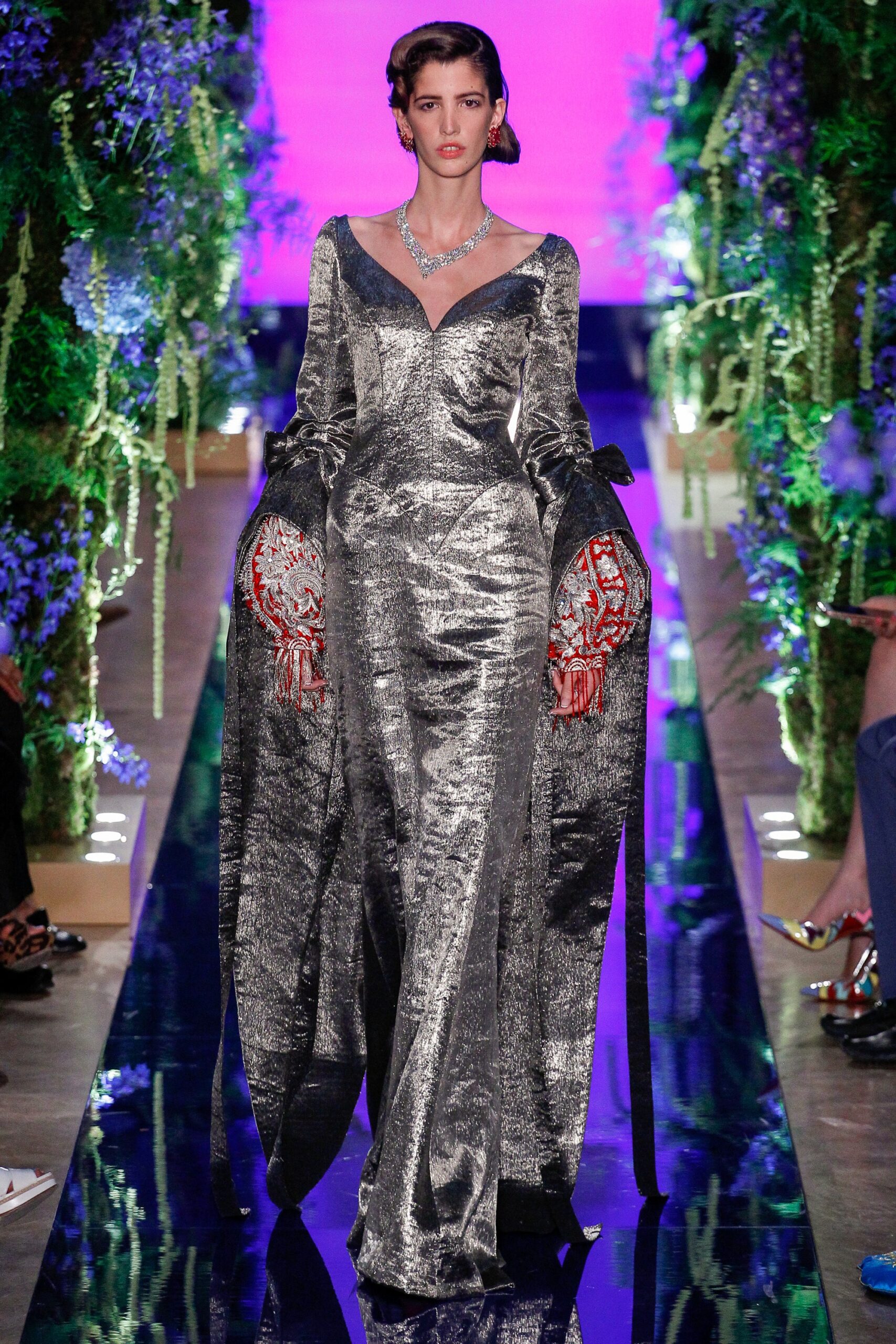 Guo Pei F/W 17 Couture Look 2