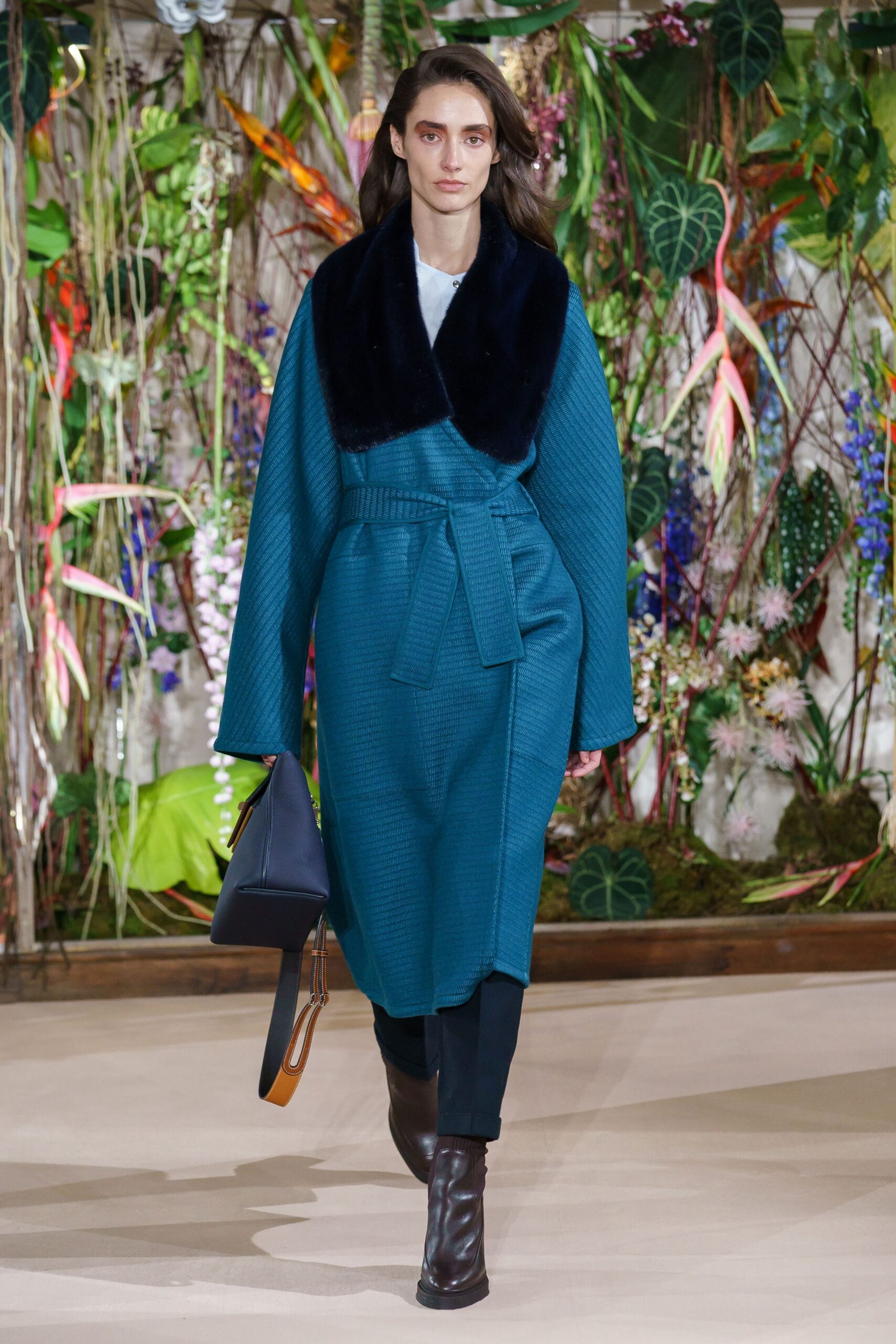 Hermès F/W 19 Look 12