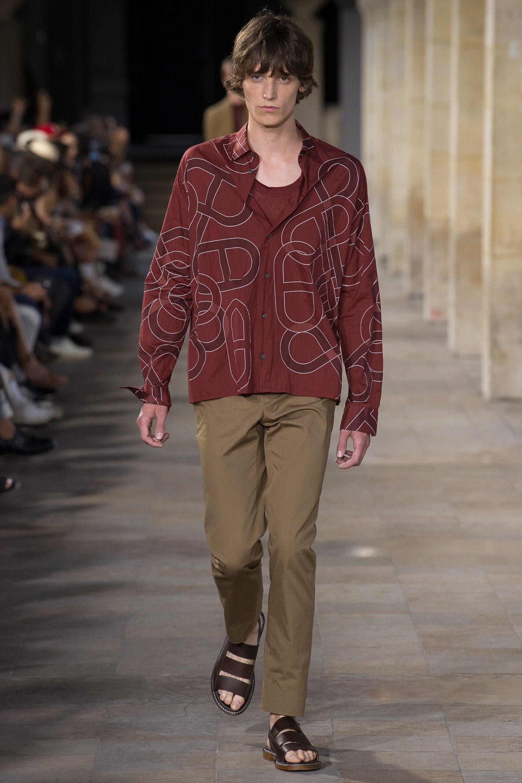 Hermès S/S 18 Menswear Look 3
