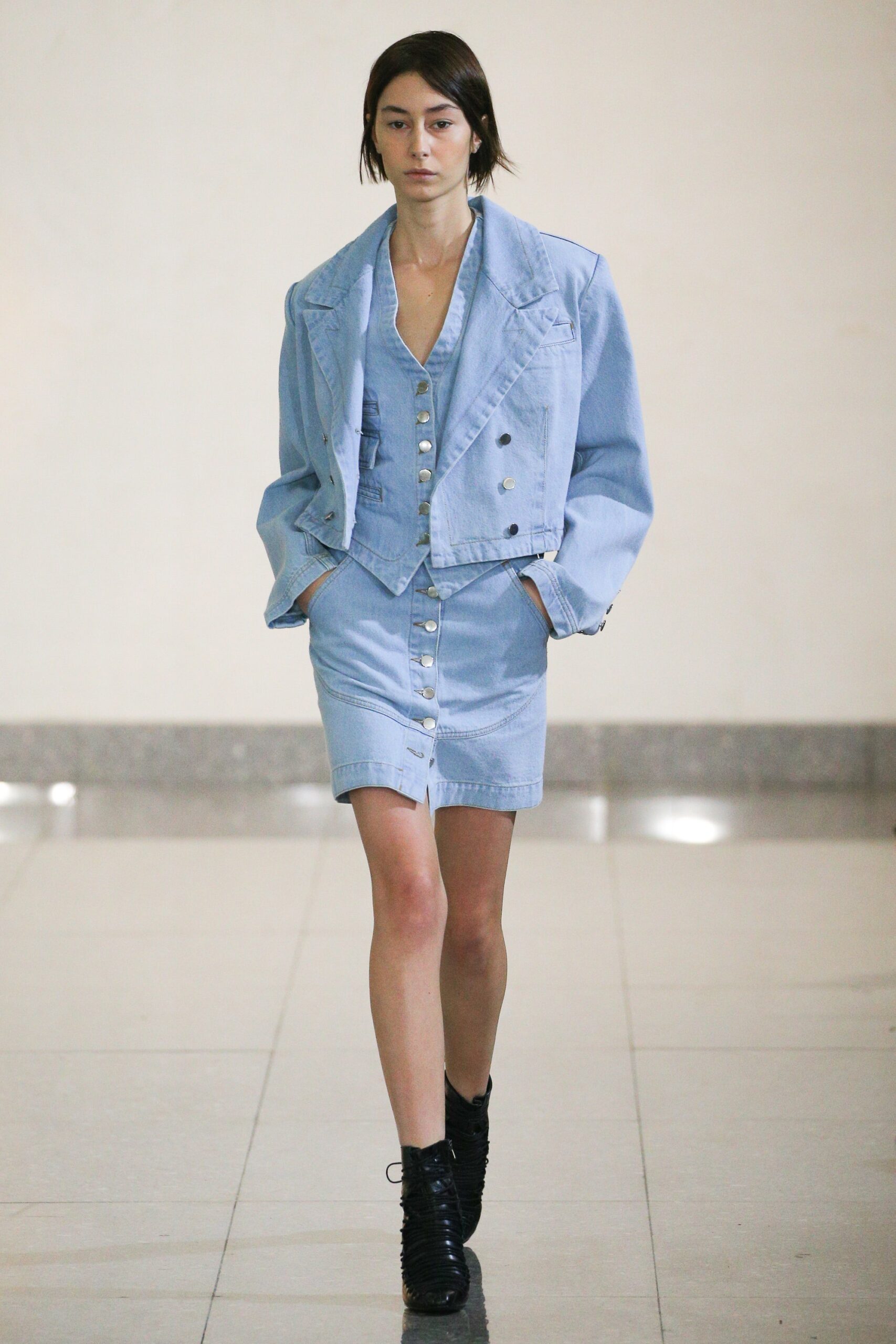 Ingorokva Tbilisi S/S 19 Look 17