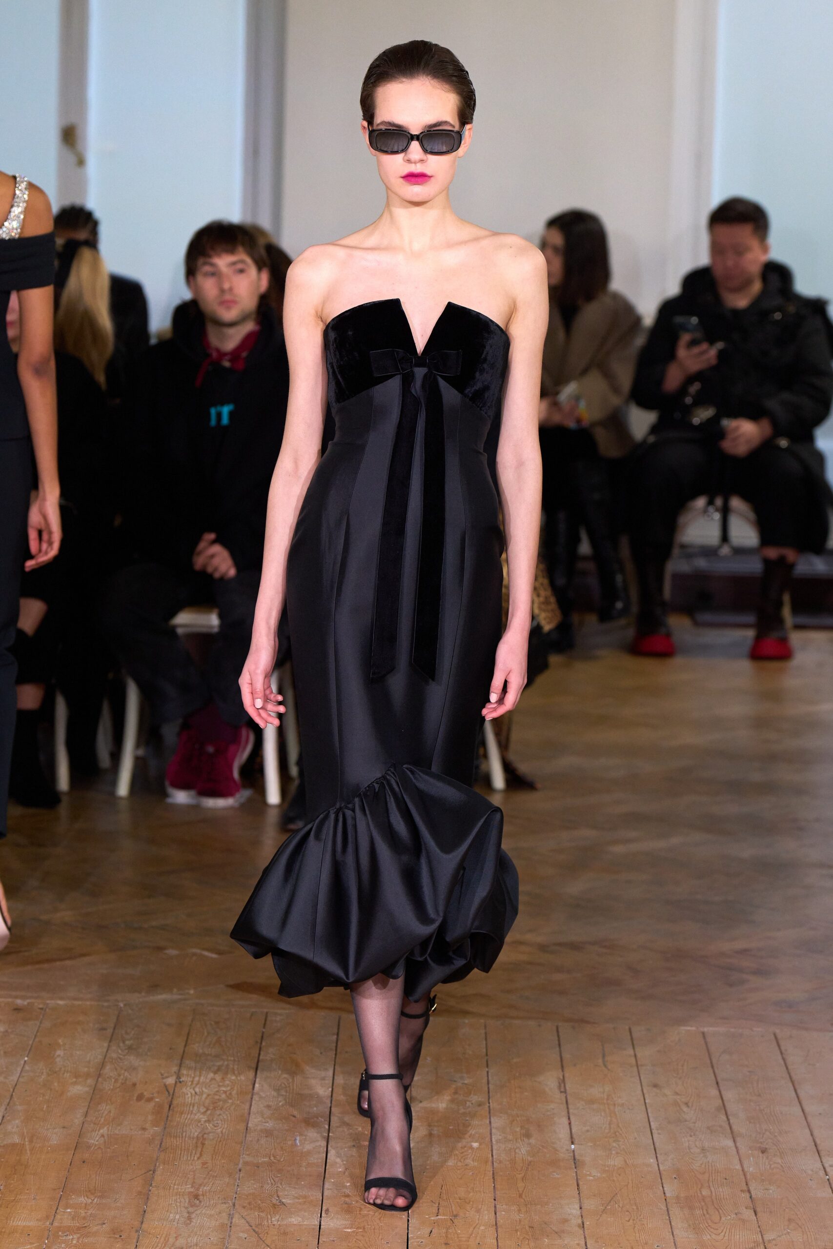 Huishan Zhang F/W 22 Look 19