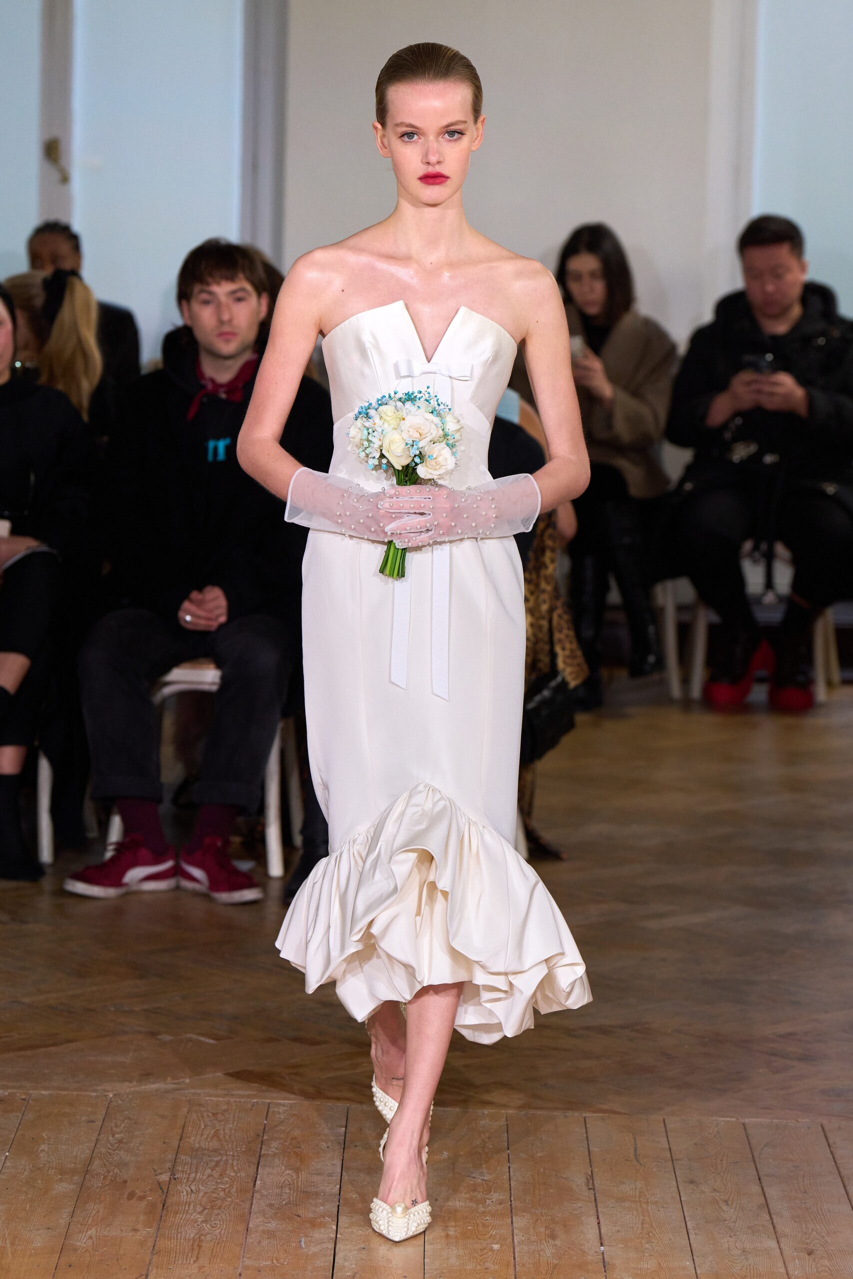 Huishan Zhang F/W 22 Look 20