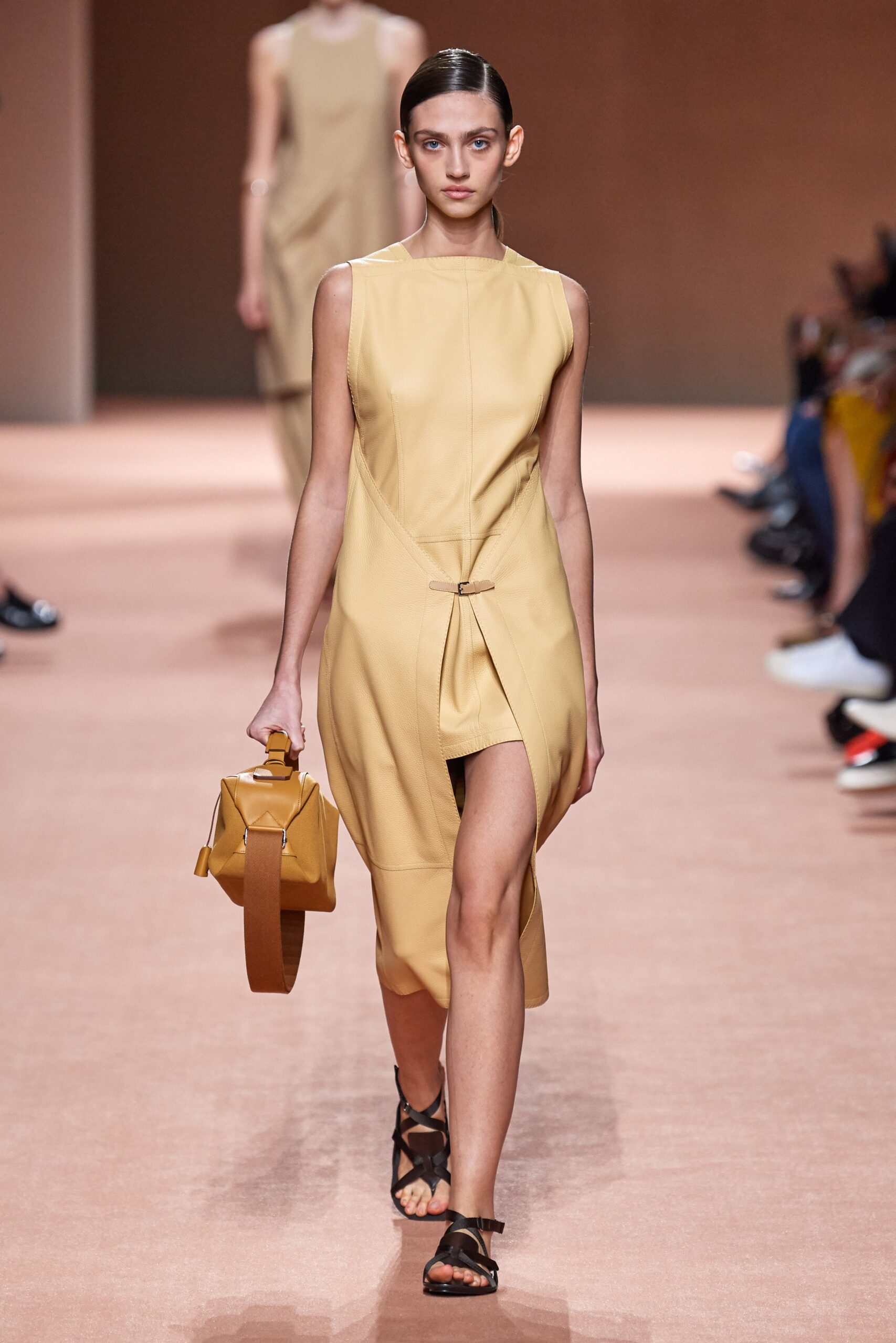 Hermès S/S 20 Look 1