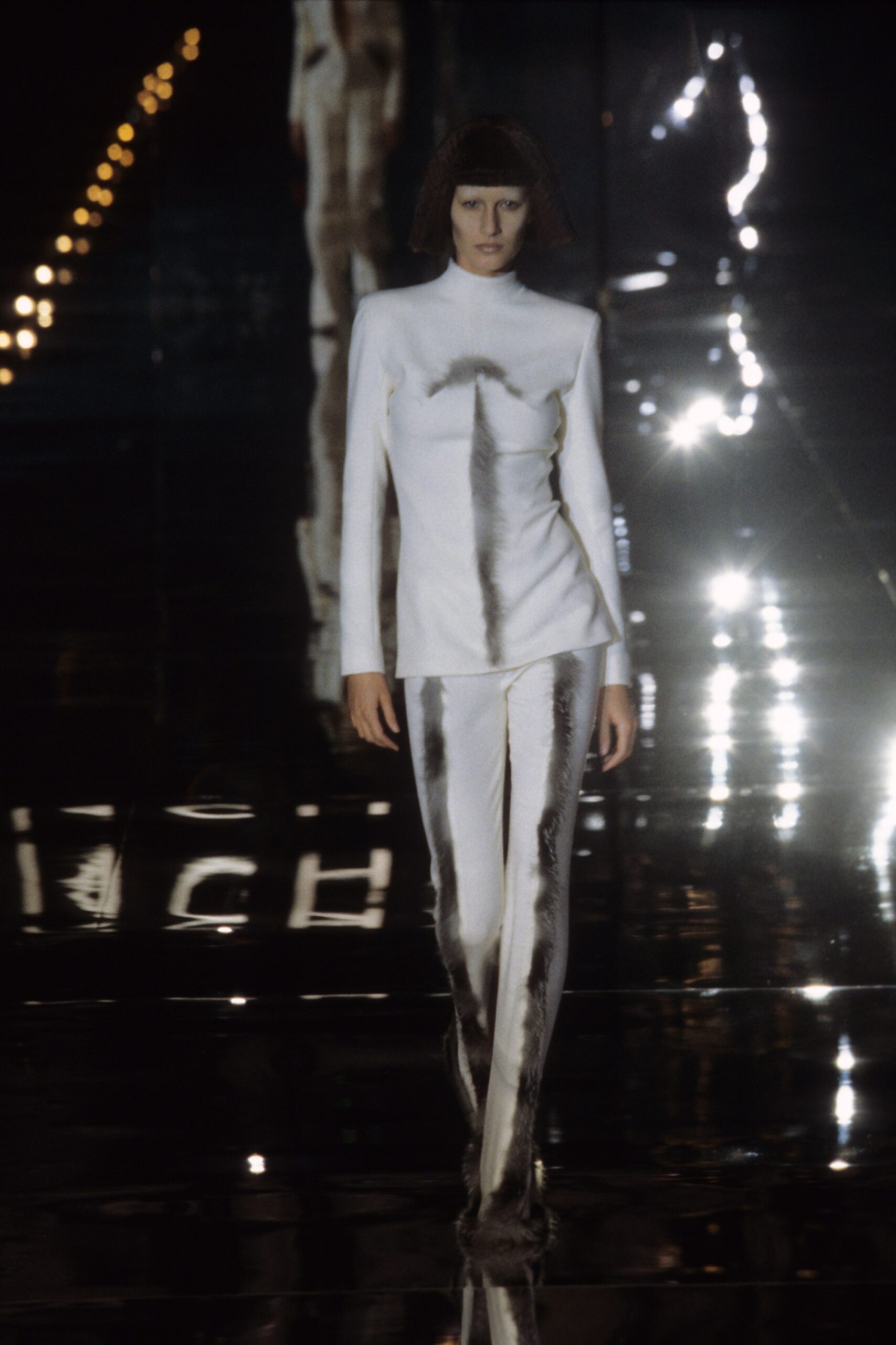 Givenchy F/W 99 Look 2