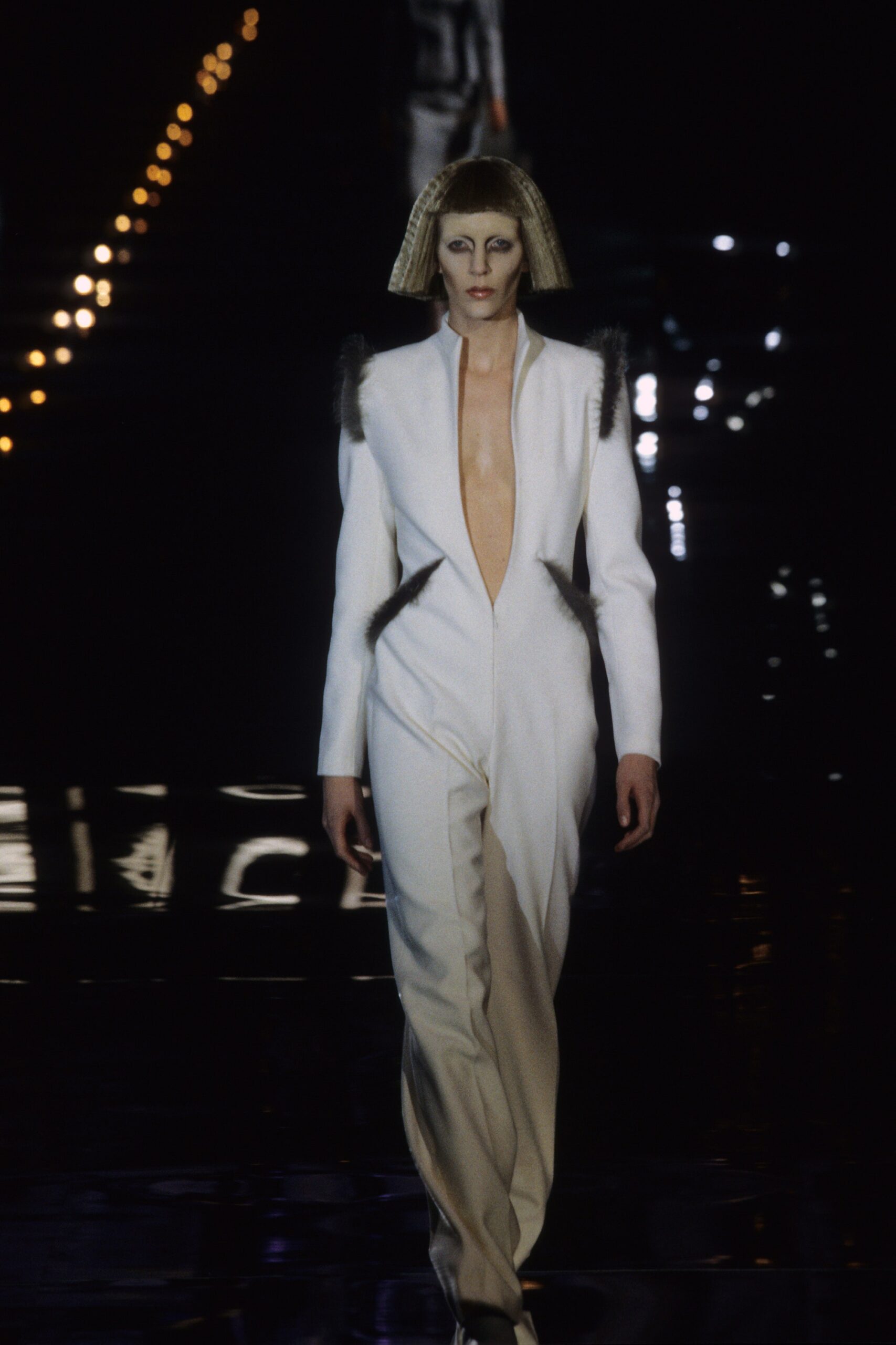 Givenchy F/W 99 Look 3