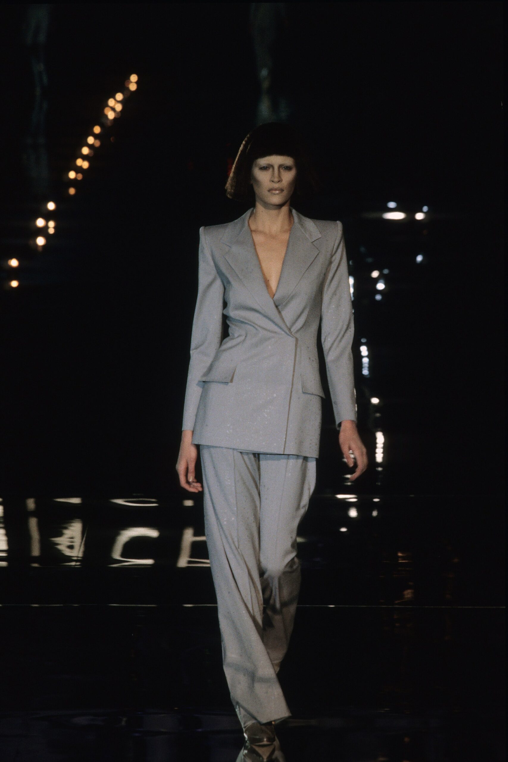 Givenchy F/W 99 Look 8
