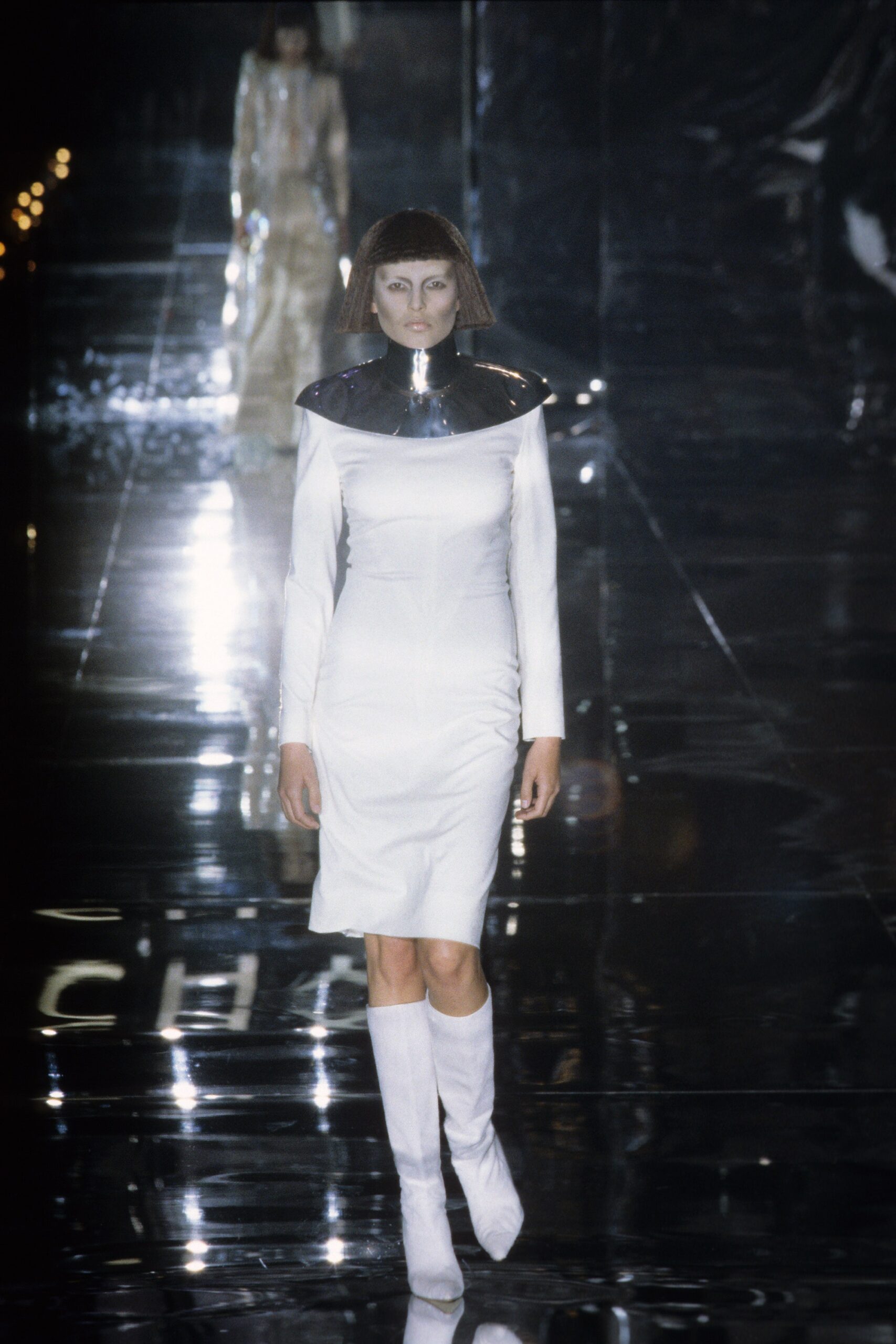 Givenchy F/W 99 Look 11
