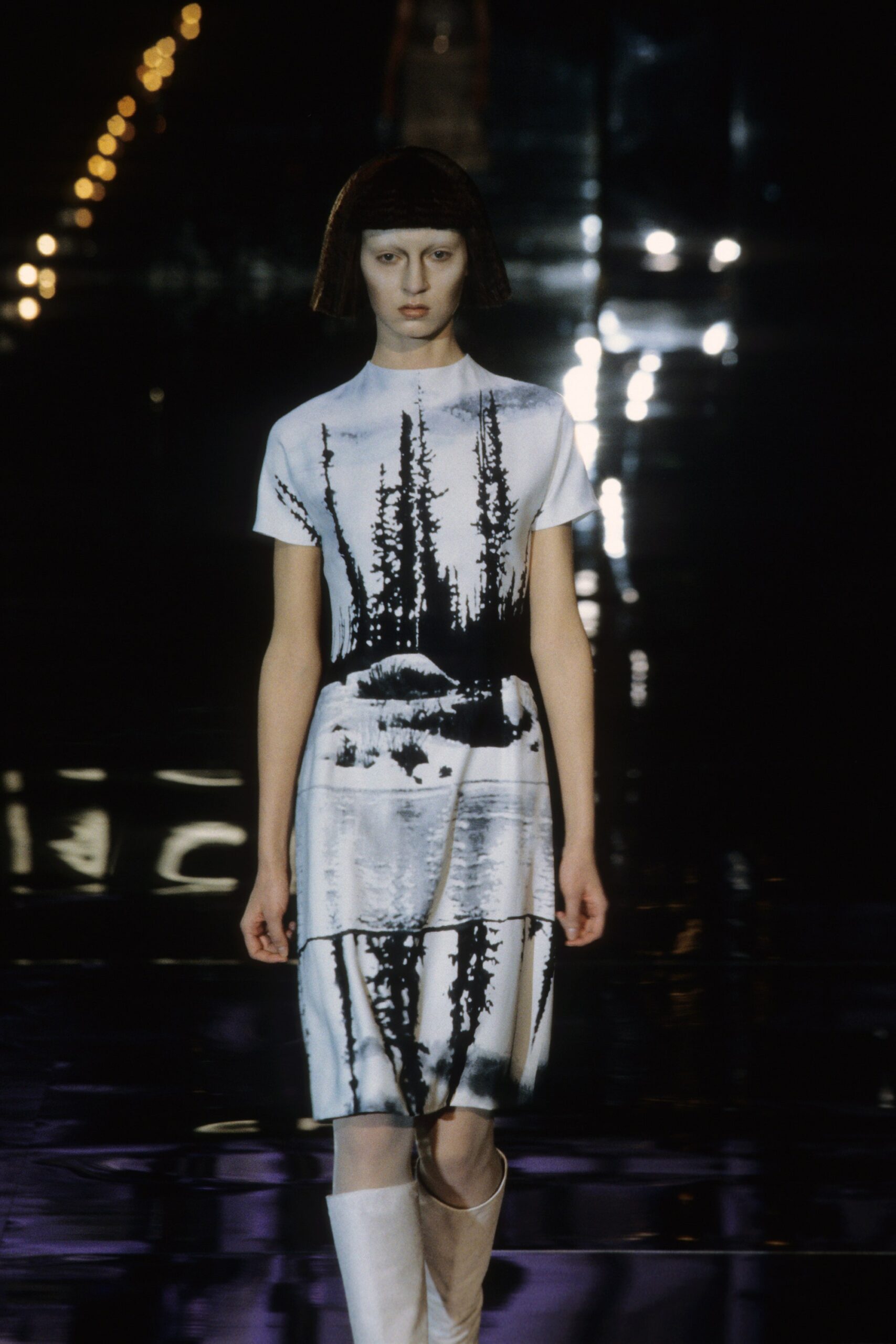 Givenchy F/W 99 Look 15