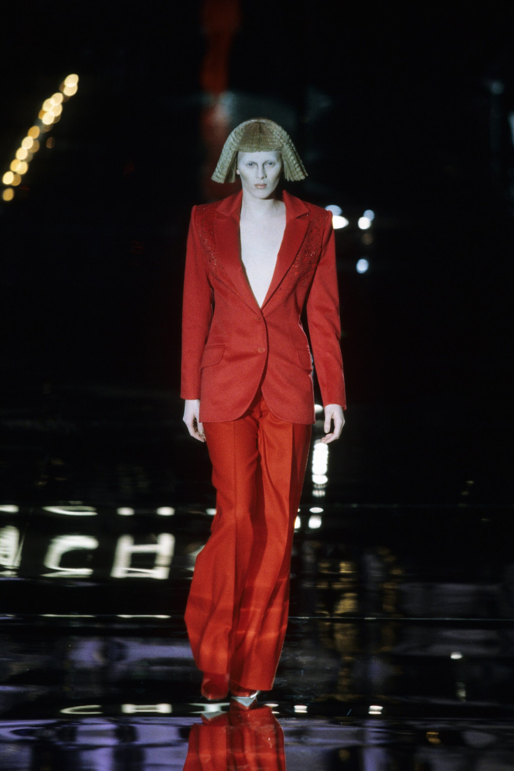 Givenchy F/W 99 Look 23