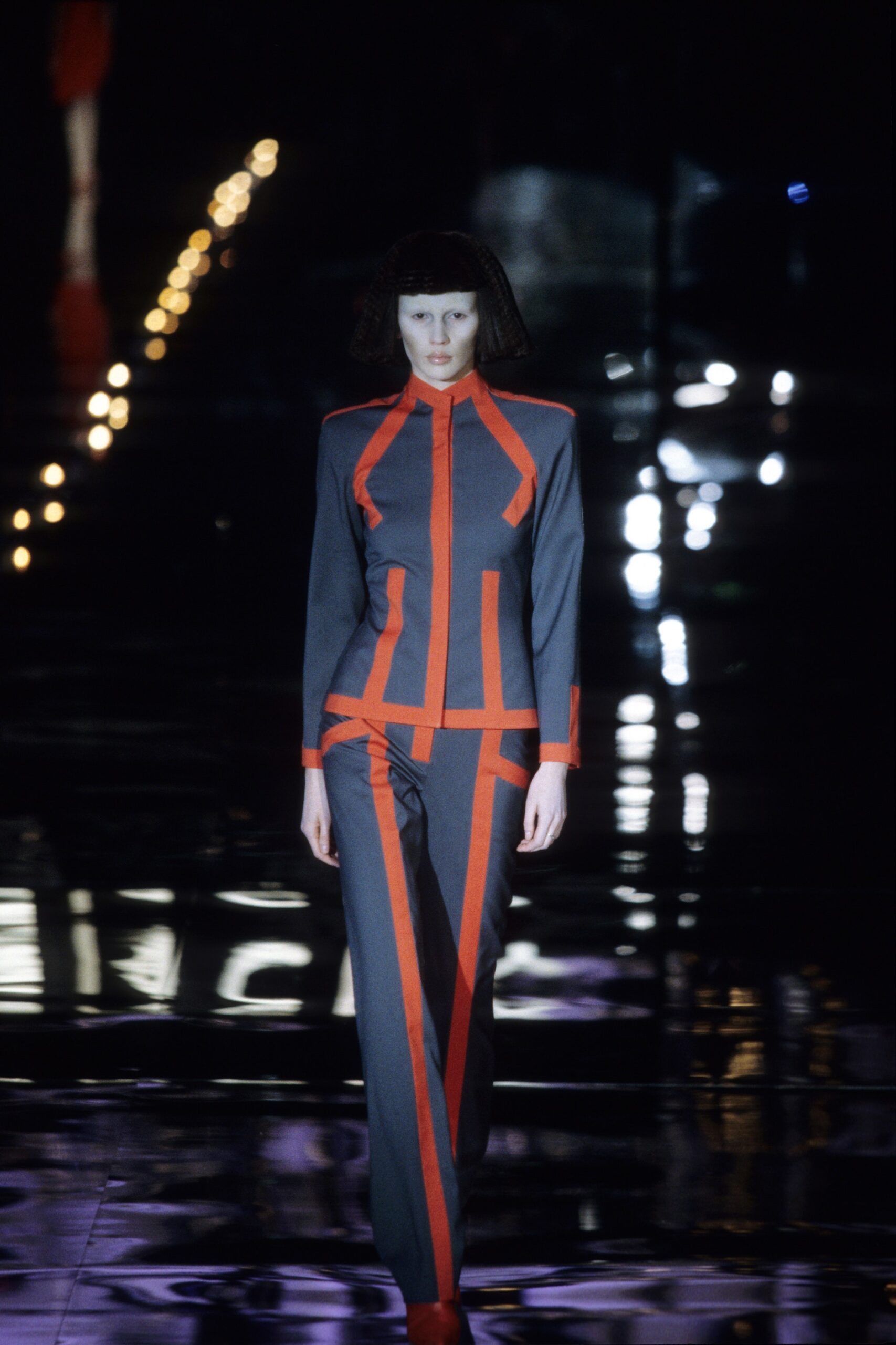 Givenchy F/W 99 Look 27