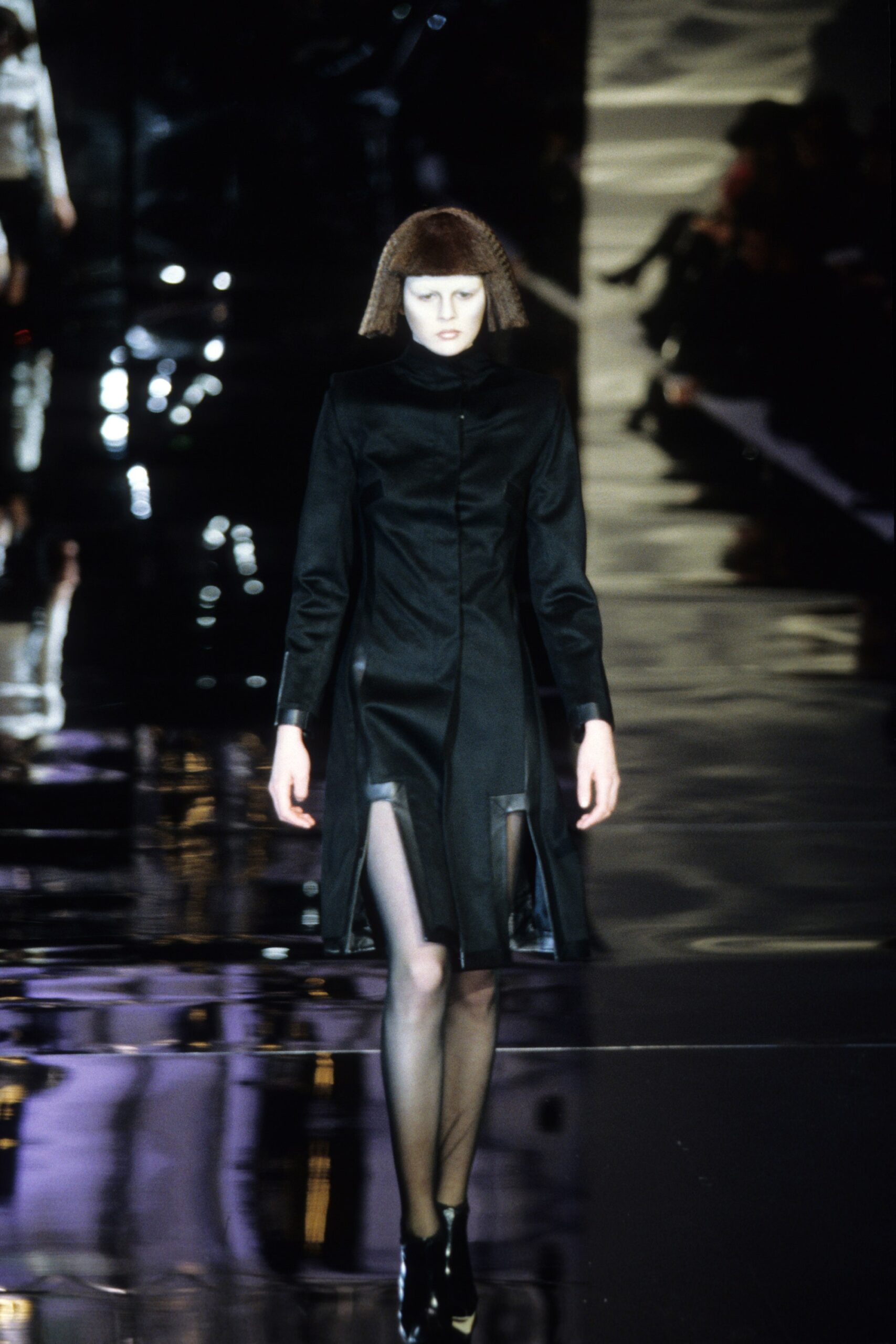 Givenchy F/W 99 Look 28