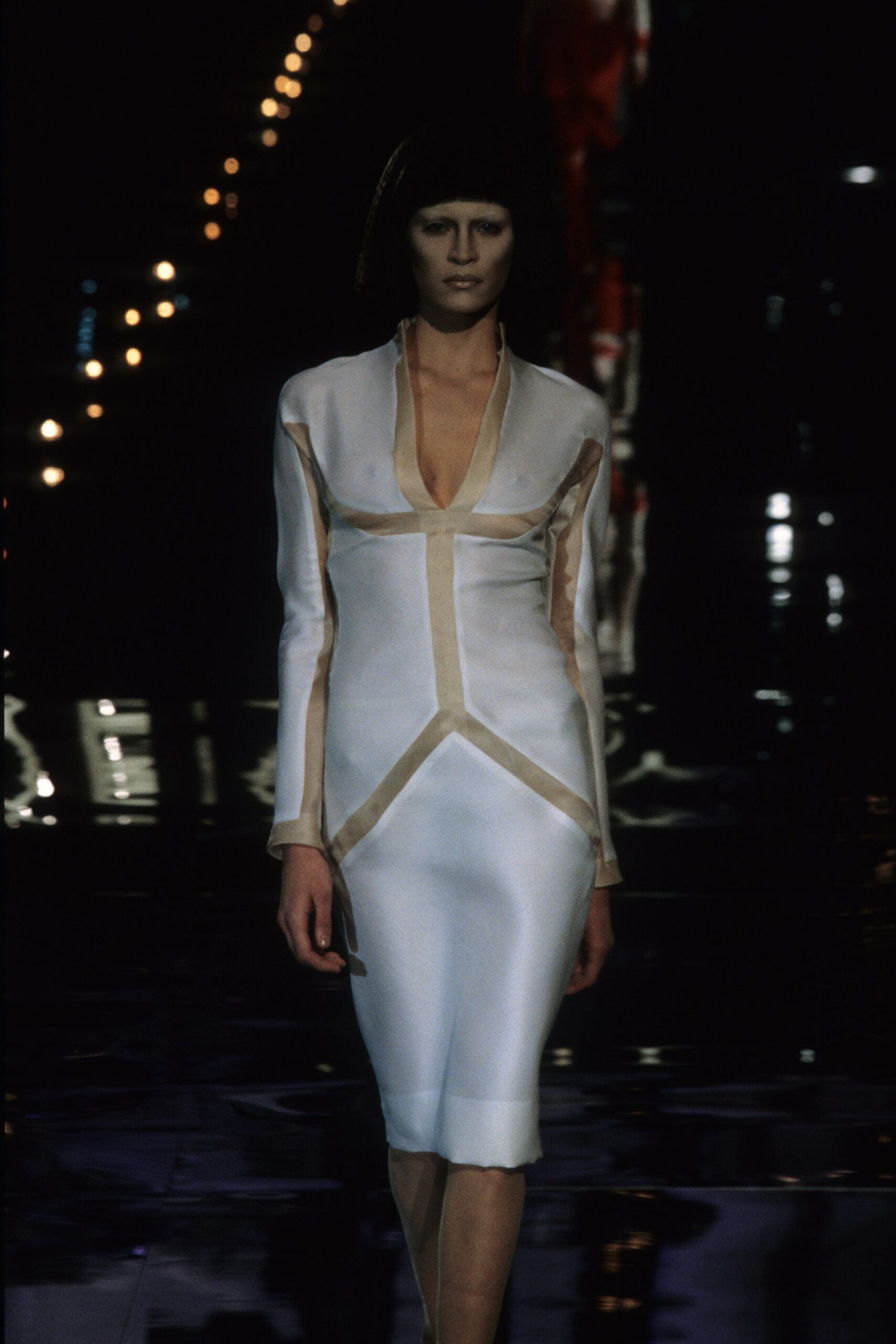 Givenchy F/W 99 Look 34