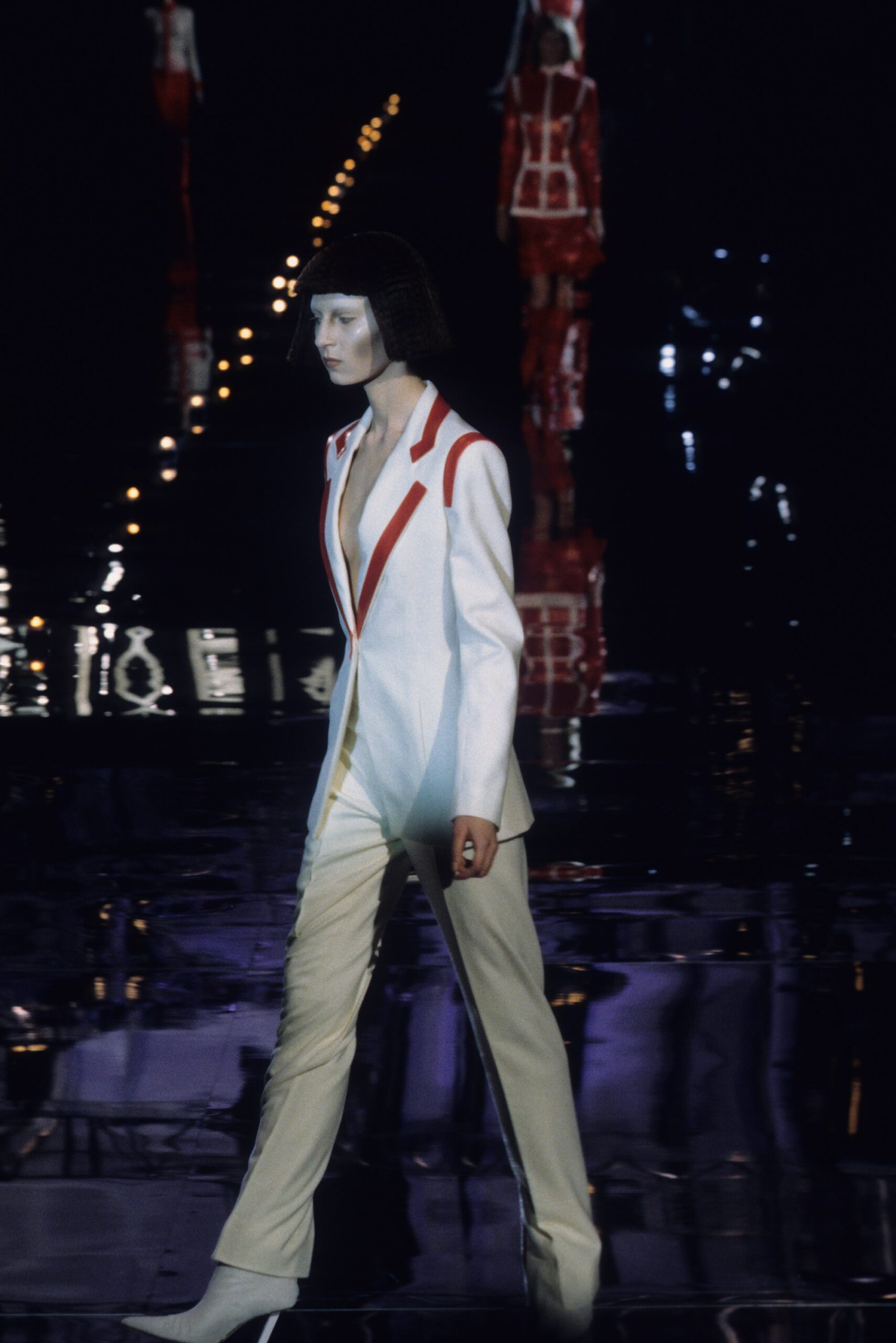 Givenchy F/W 99 Look 36