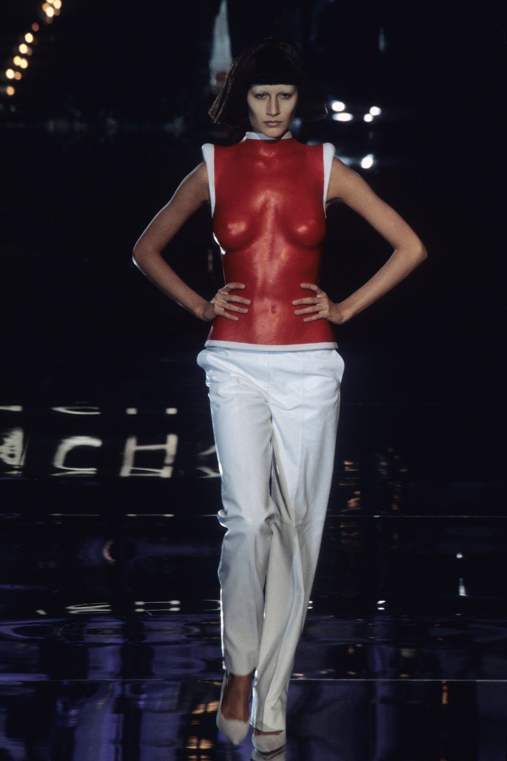 Givenchy F/W 99 Look 38